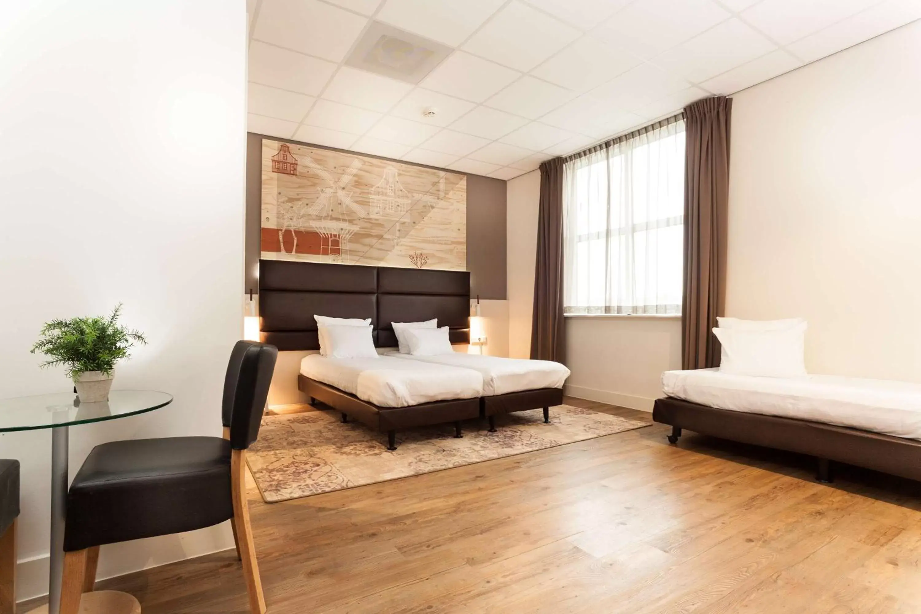 Photo of the whole room, Bed in Best Western Zaan Inn