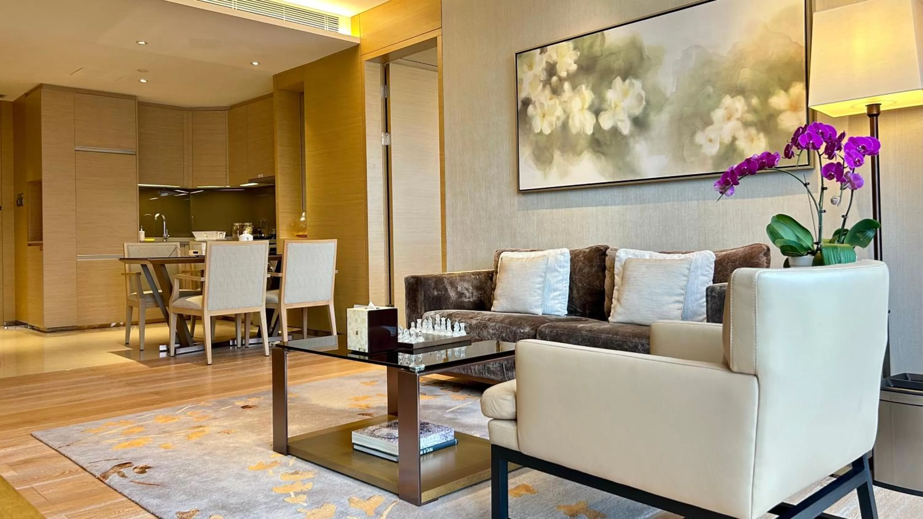 Living room in Fraser Suites Guangzhou