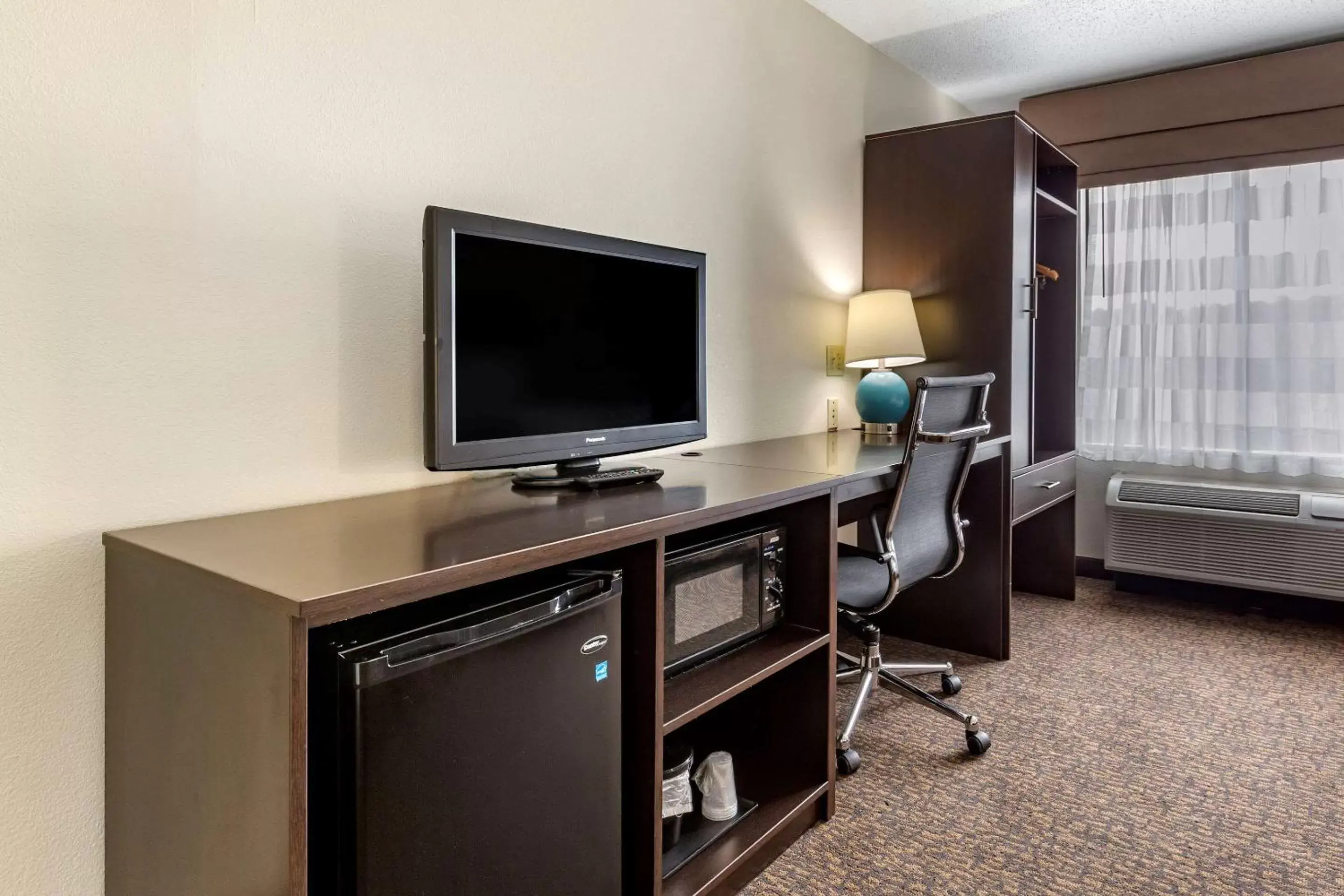 Photo of the whole room, Bed in Sleep Inn Henderson I-85 Photo of the whole room, Bed in Sleep Inn Henderson I-85