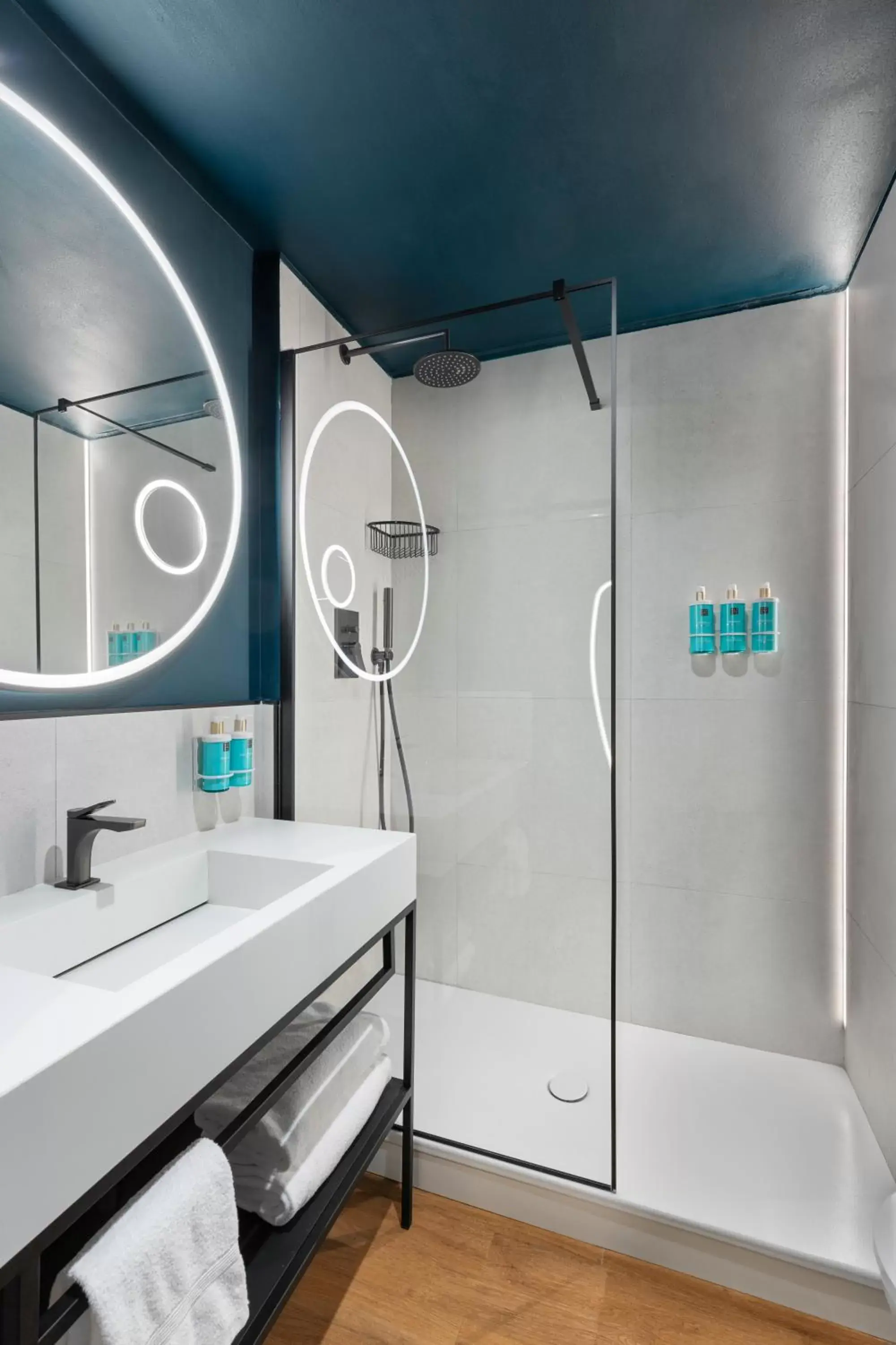 Shower, Bathroom in Novotel Caserta Sud