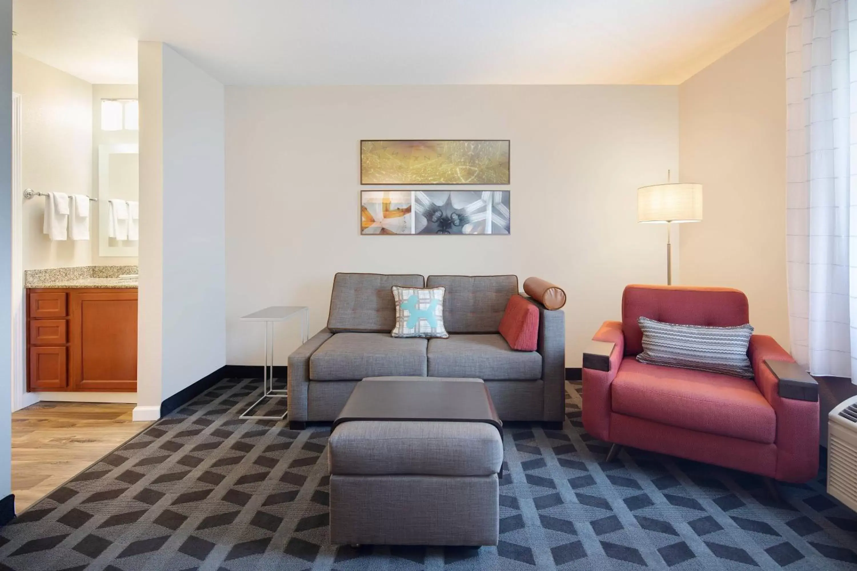 Living room, Seating Area in TownePlace Suites by Marriott Bentonville Rogers