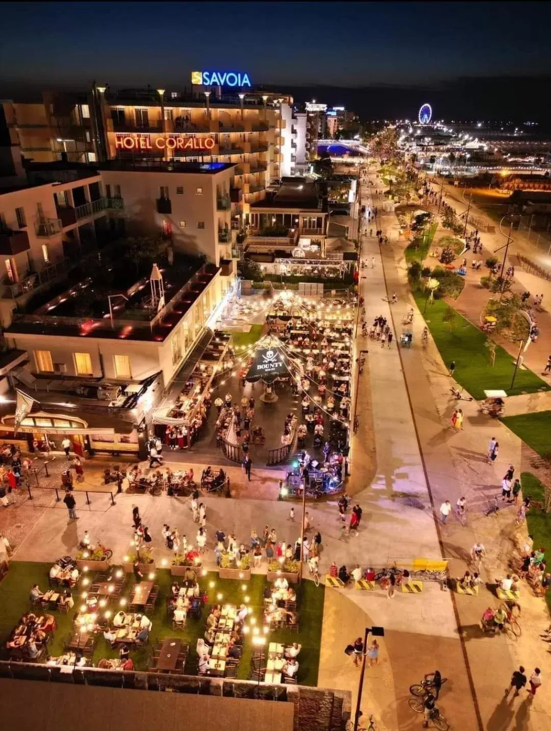 Night, Bird's-eye View in Hotel Jana