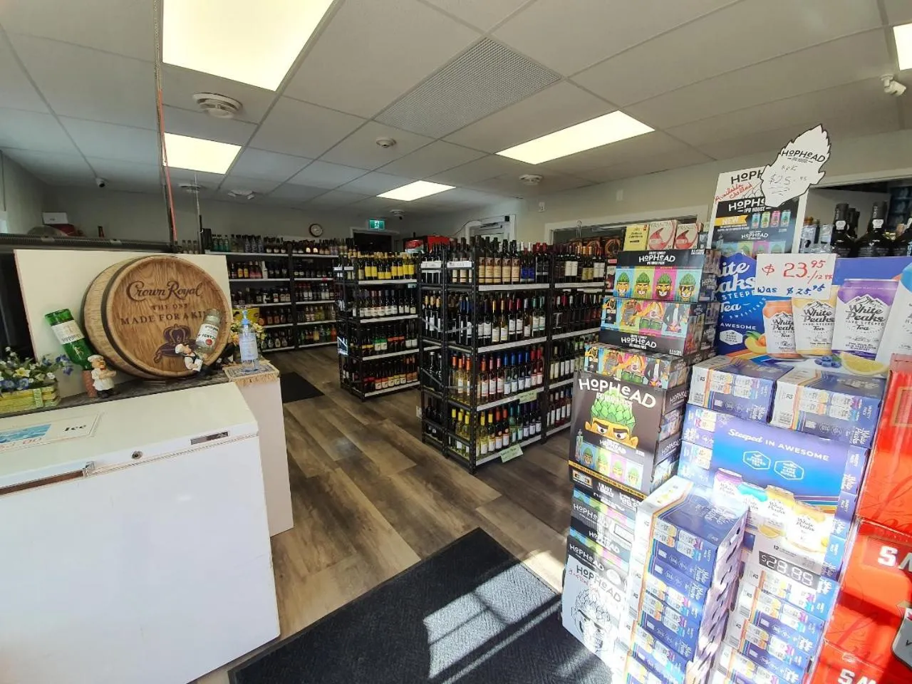 On-site shops in Sundre Motor Inn