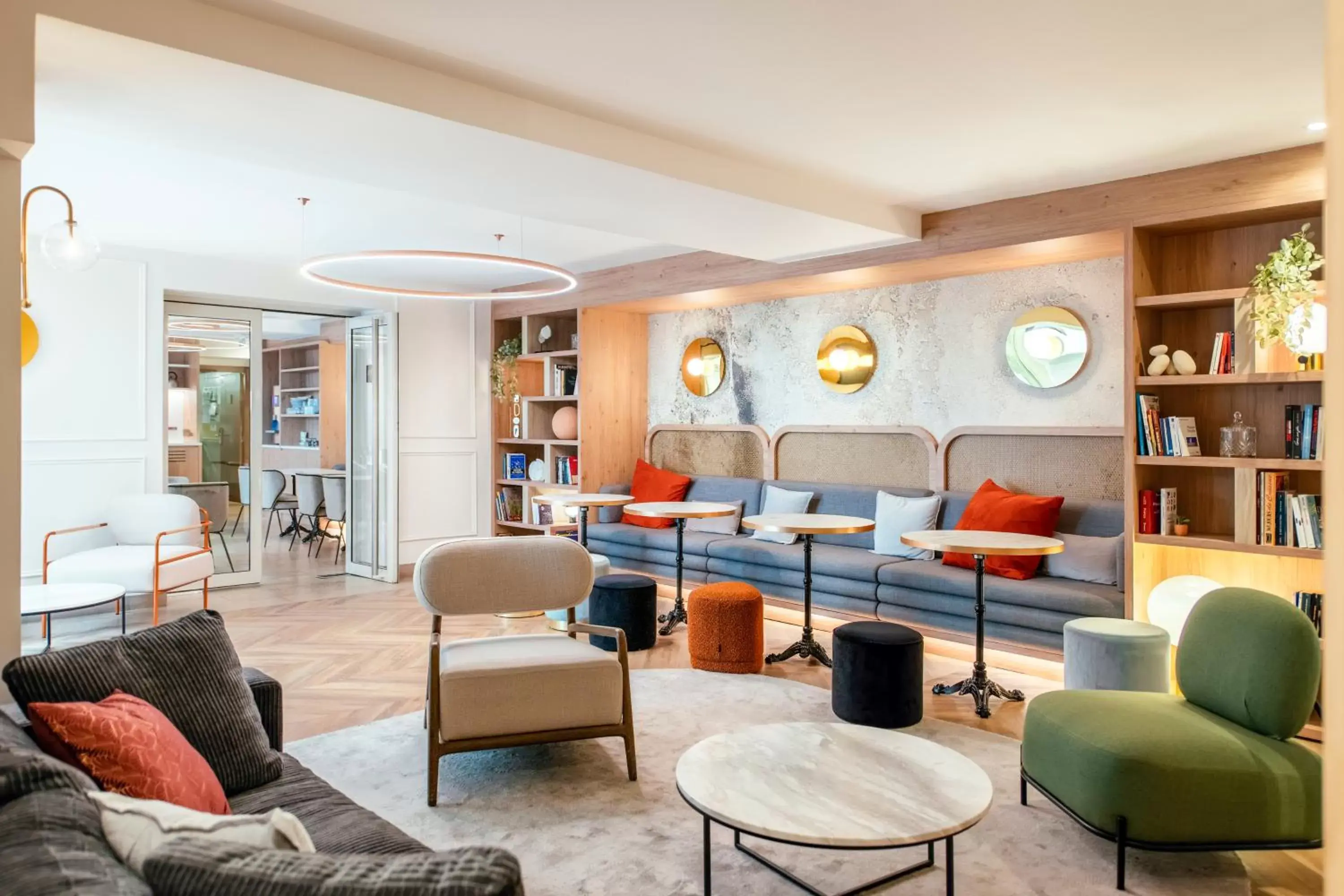 Property building in Aparthotel Adagio Paris Opéra Property building in Aparthotel Adagio Paris Opéra