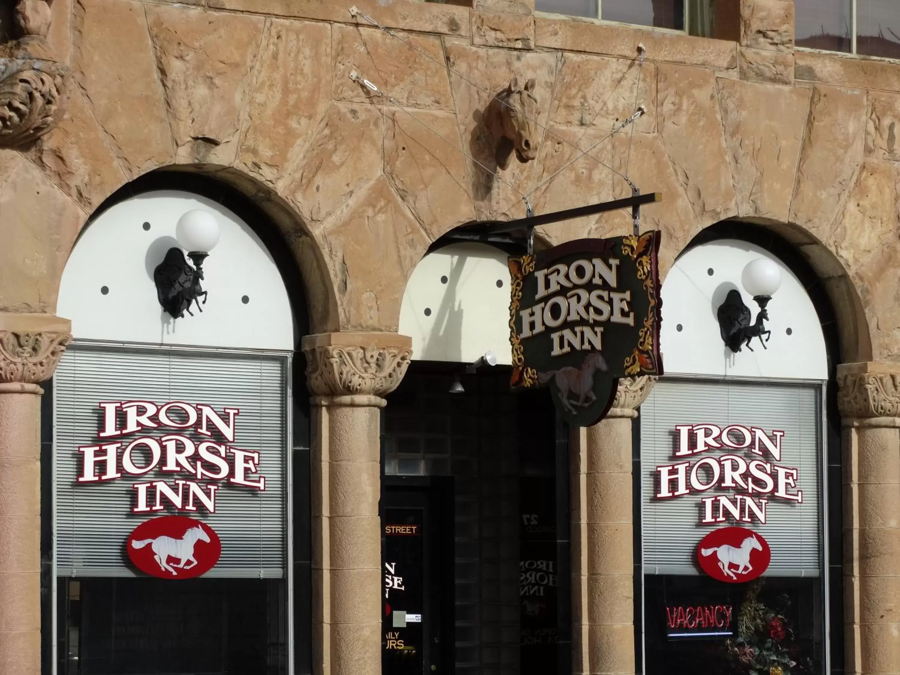 Facade/entrance, Property Logo/Sign in Historic Iron Horse Inn - Deadwood