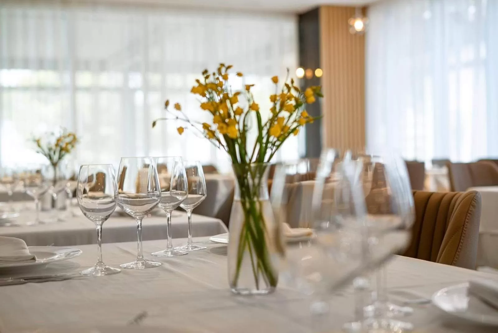 Restaurant/places to eat in Amare Hotel