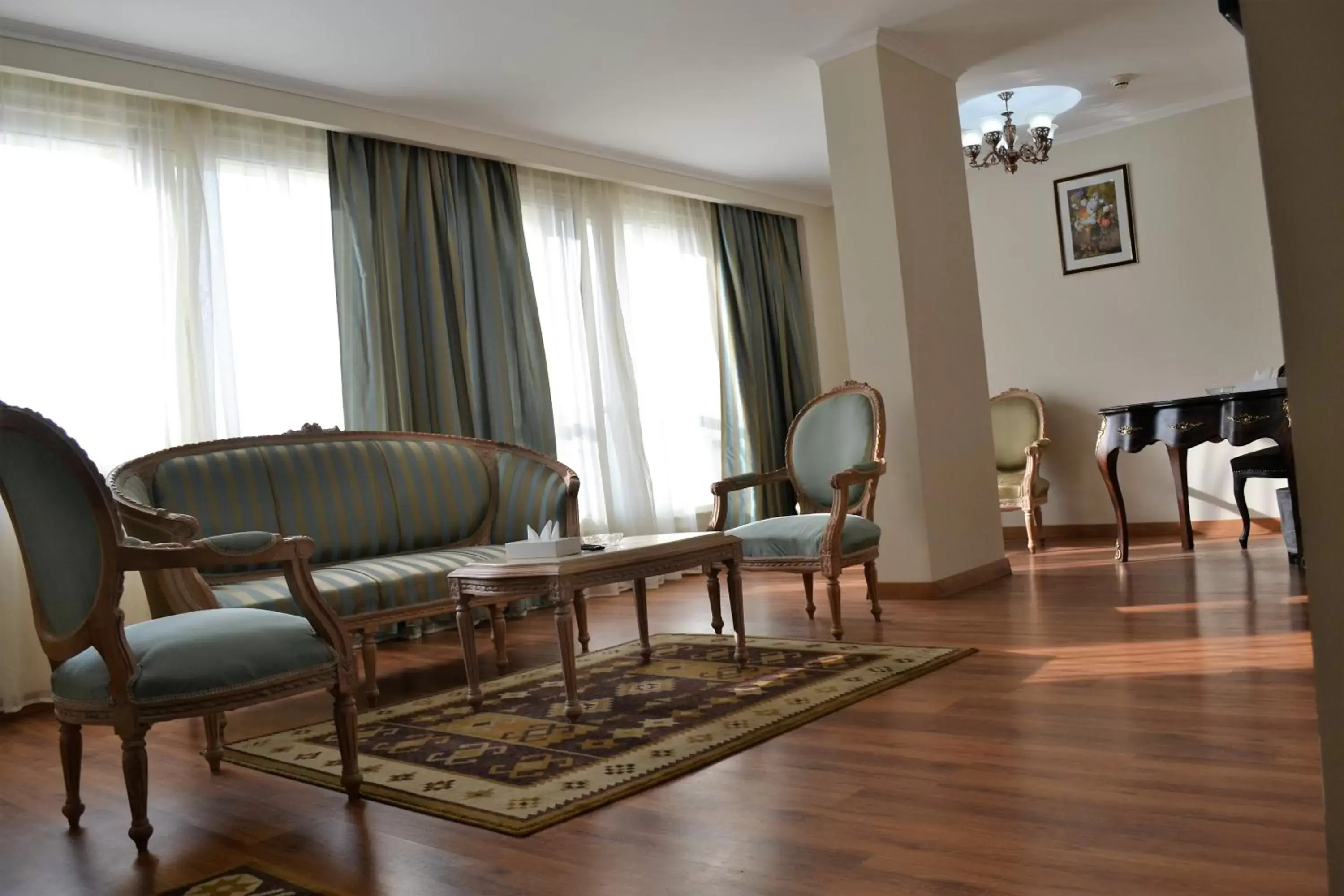 Living room, Seating Area in Cleopatra Hotel