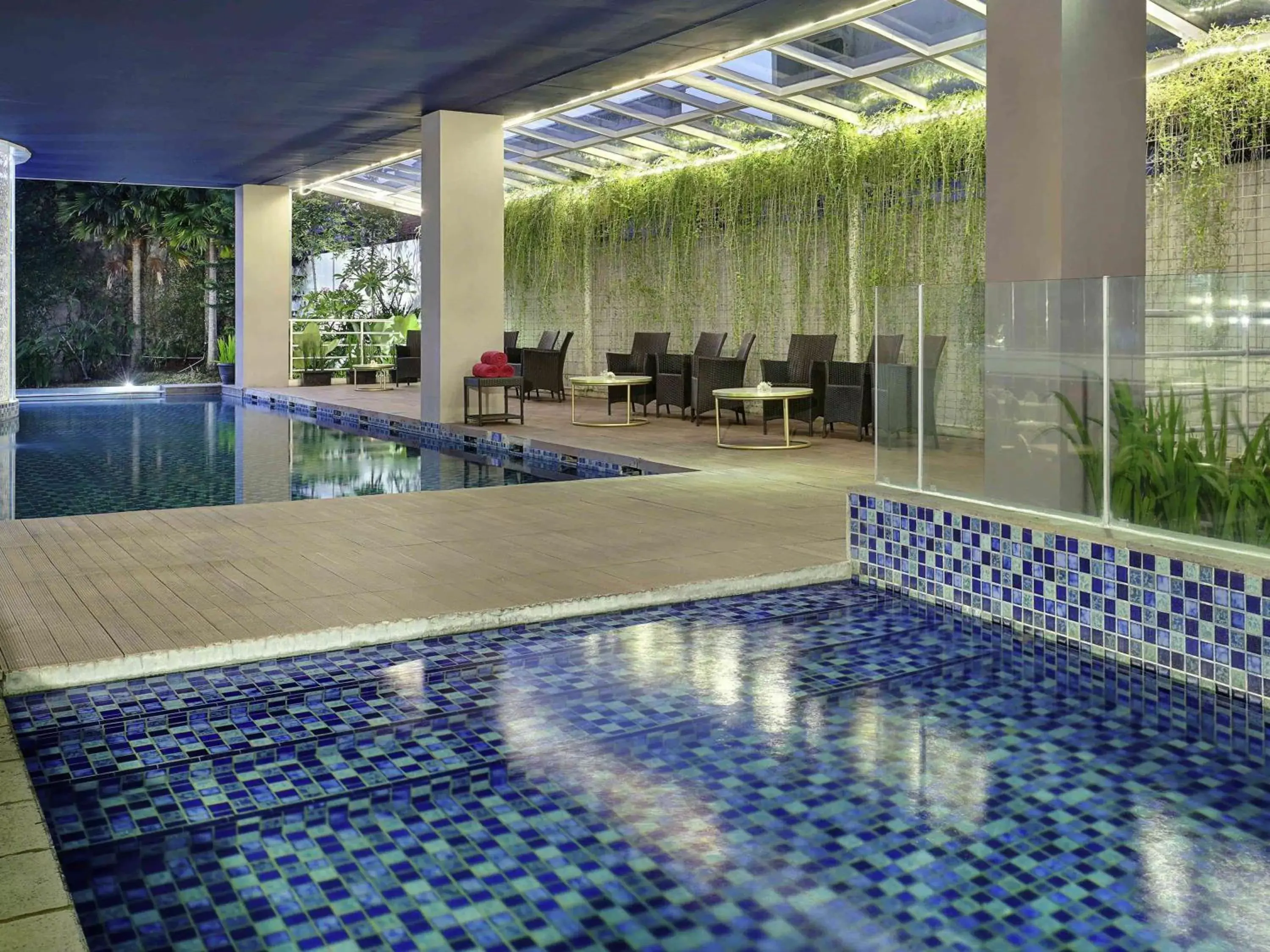 On site, Swimming Pool in Mercure Bandung Nexa Supratman