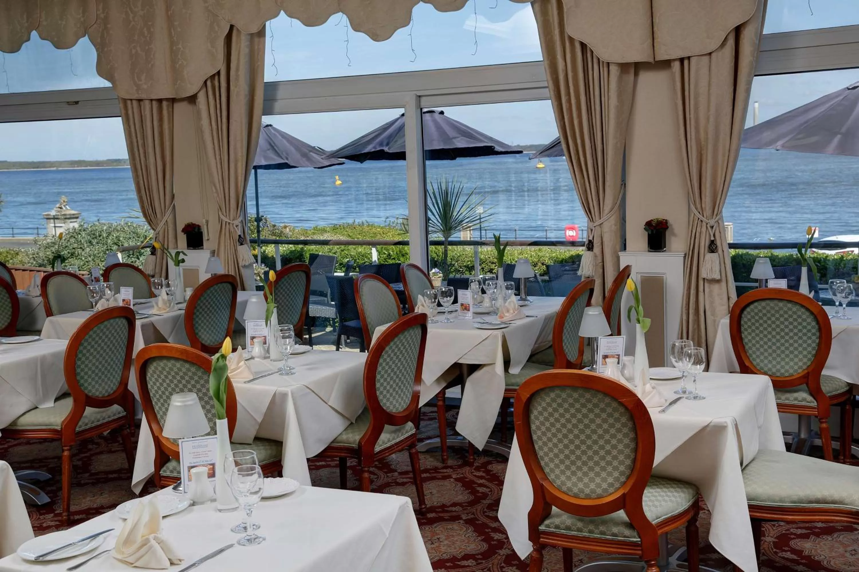 Restaurant/places to eat in BEST WESTERN New Holmwood Hotel