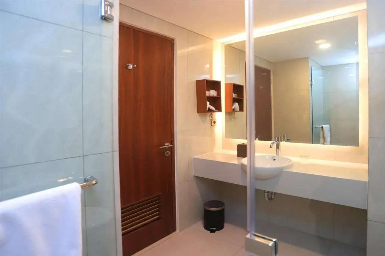 Bathroom in Luxury Inn Arion Hotel