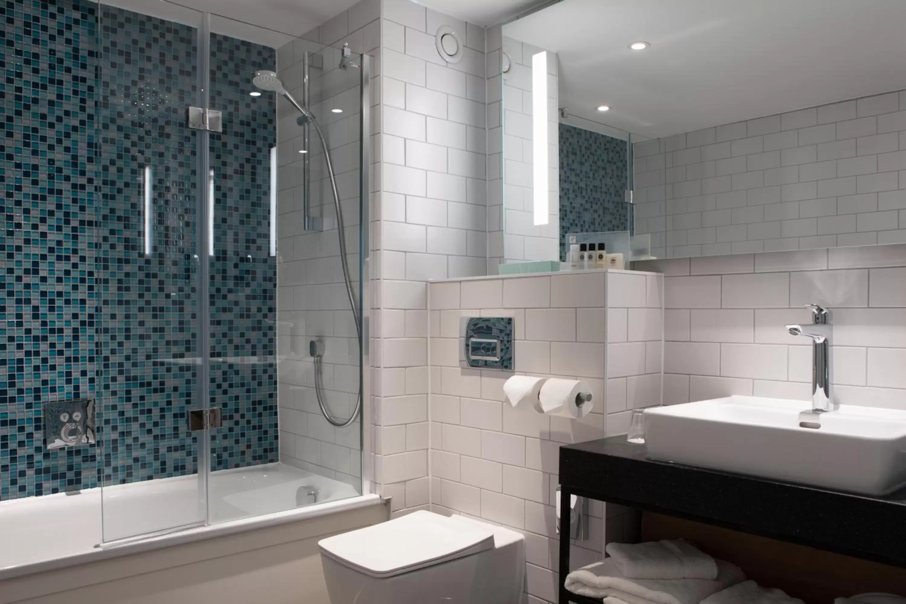 Photo of the whole room, Bathroom in Holiday Inn Bolton Centre, an IHG Hotel