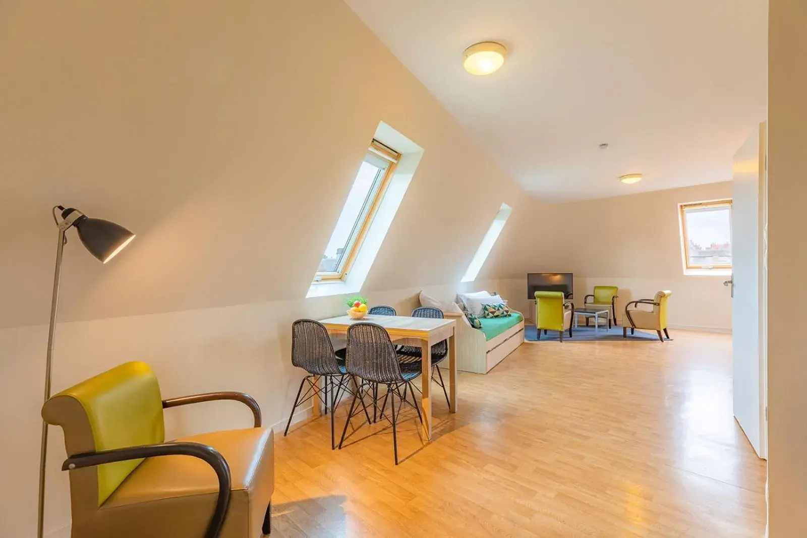 Living room, Dining Area in Park & Suites Elegance Nantes-Carre Bouffay