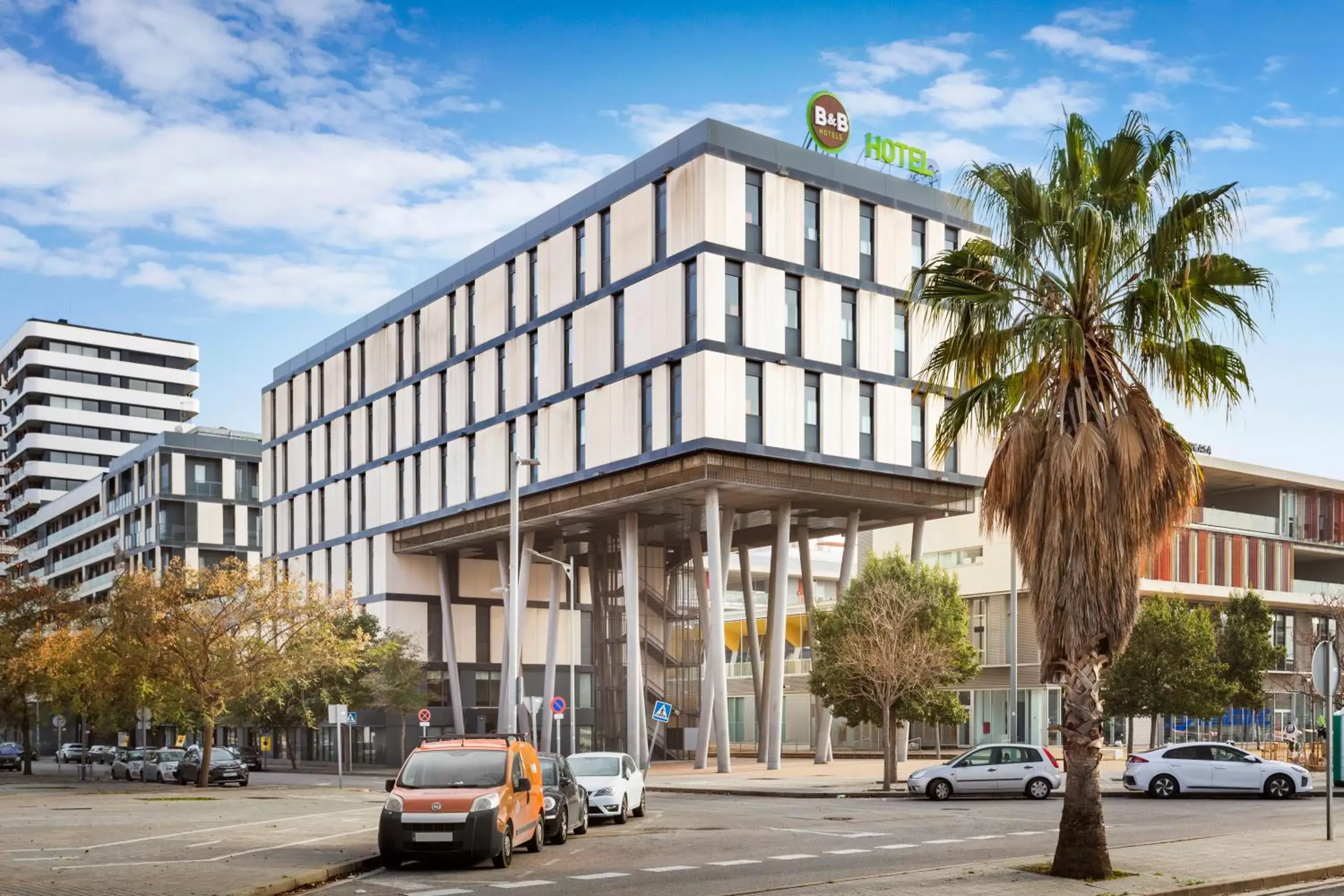 Property building in B&B HOTEL Barcelona Mataro