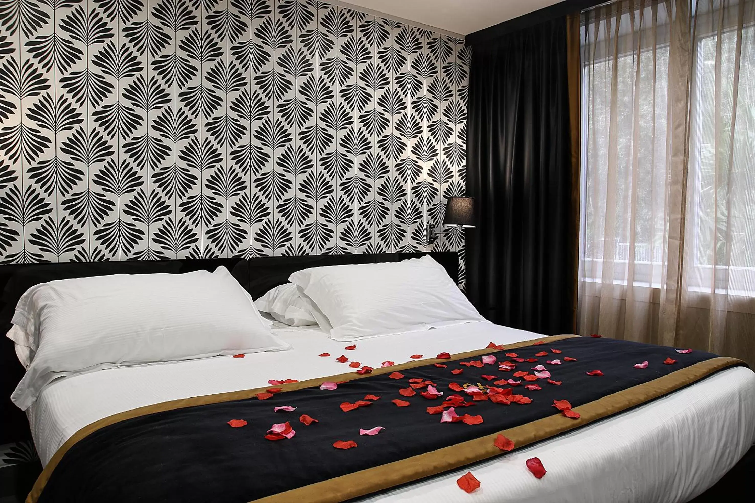 Bedroom, Bed in Best Western JFK Hotel