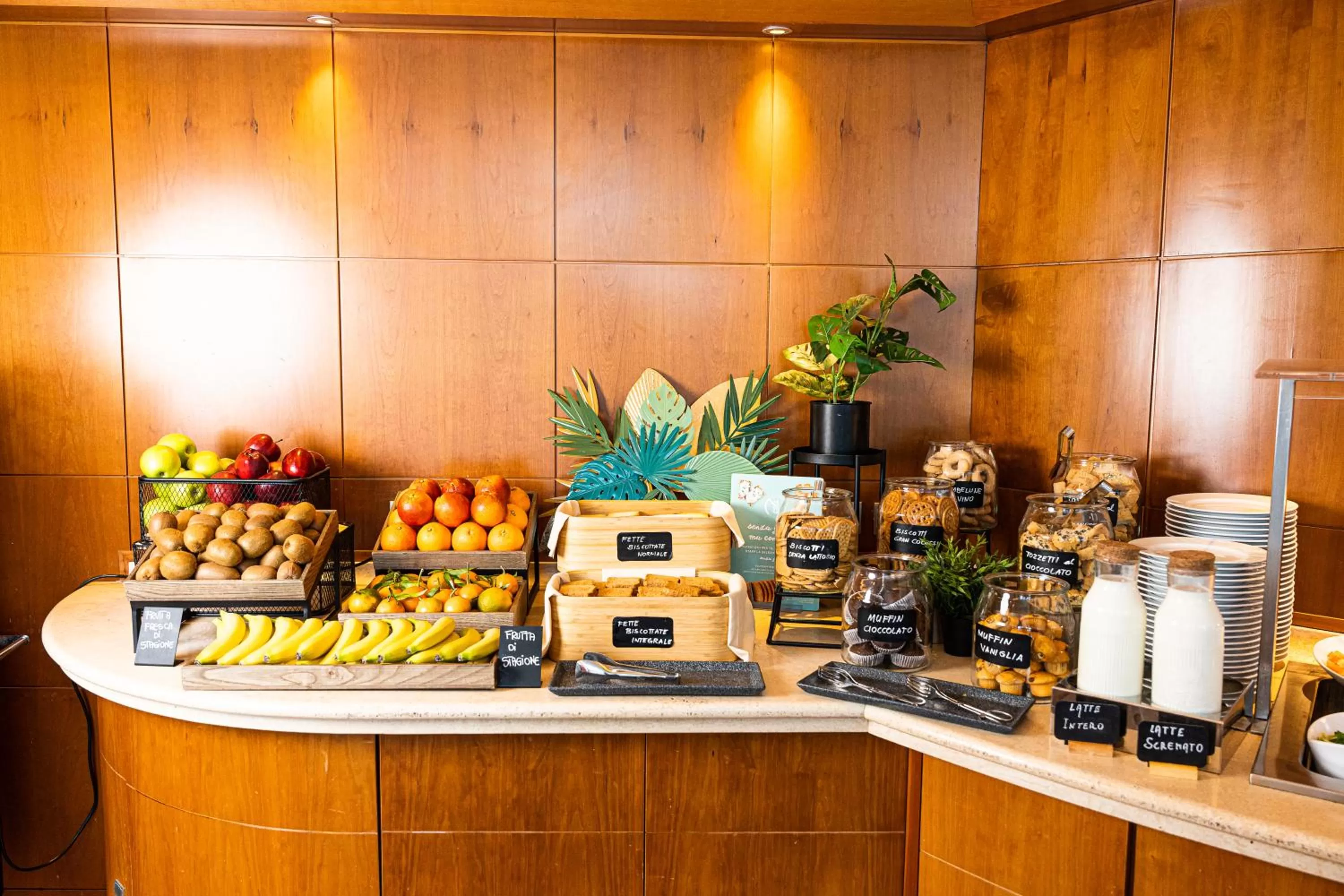 Restaurant/places to eat in Novotel Roma Est