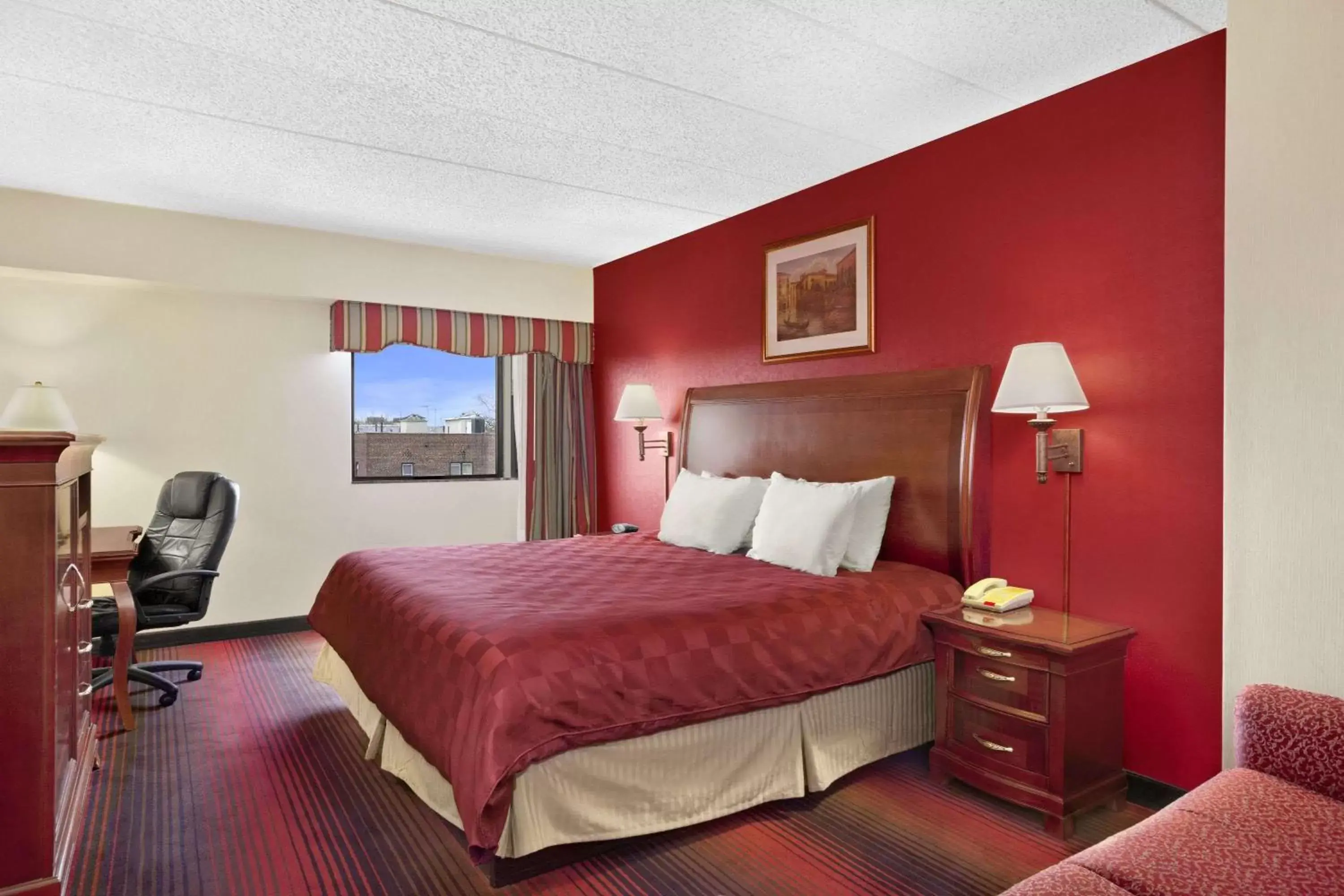 Photo of the whole room, Bed in Ramada by Wyndham East Orange