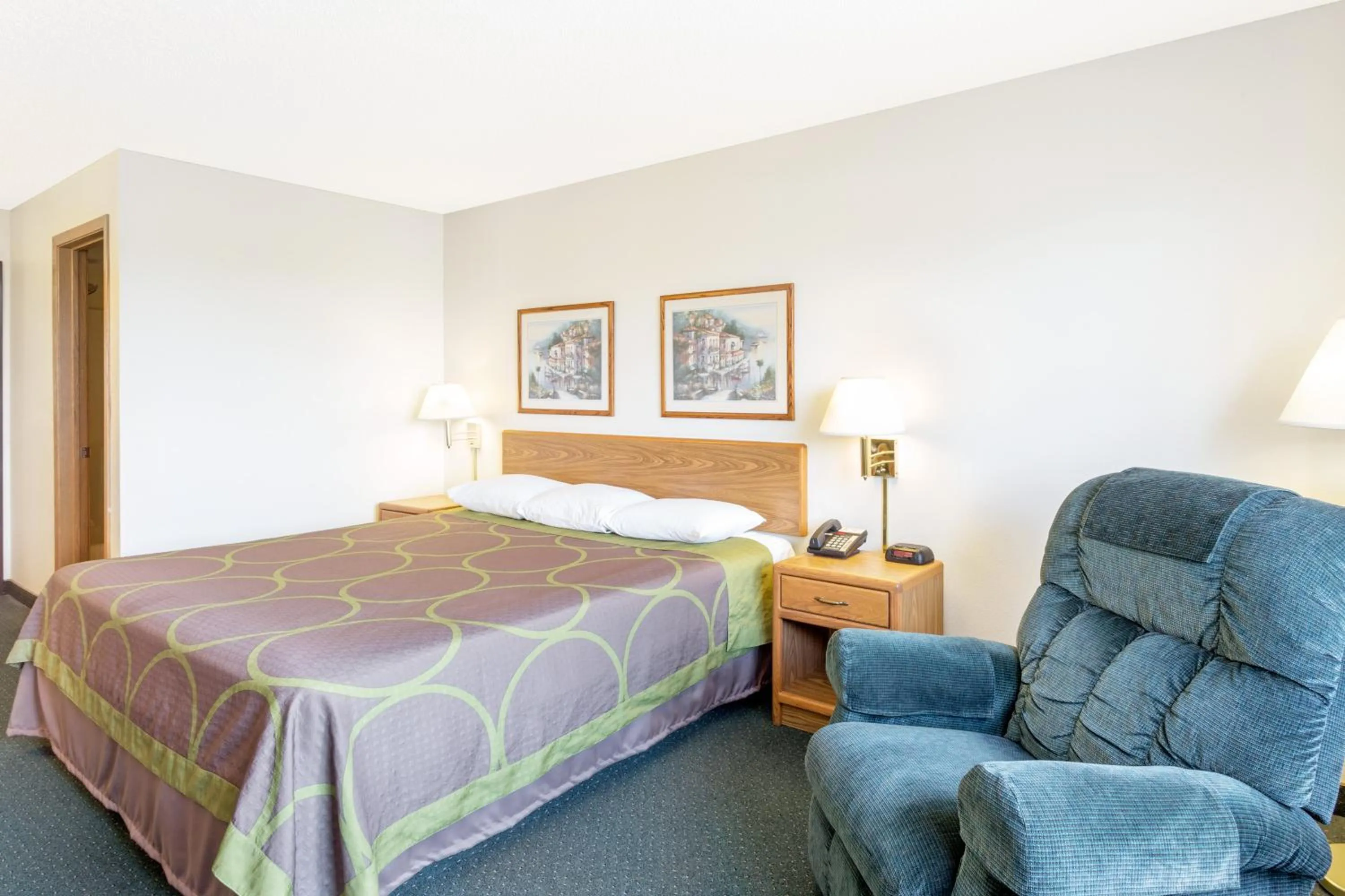 Bed in Super 8 by Wyndham Dewitt