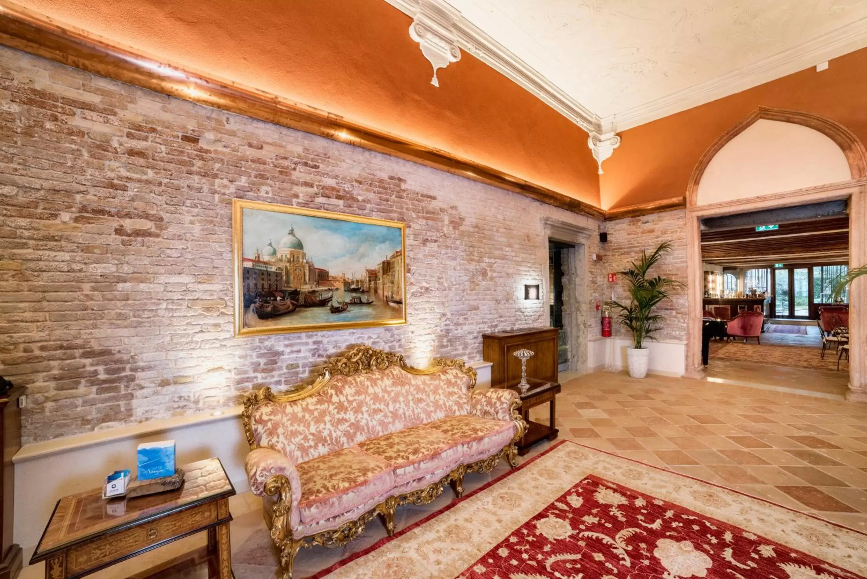 Lobby or reception, Bed in Hotel Nani Mocenigo Palace Lobby or reception, Bed in Hotel Nani Mocenigo Palace