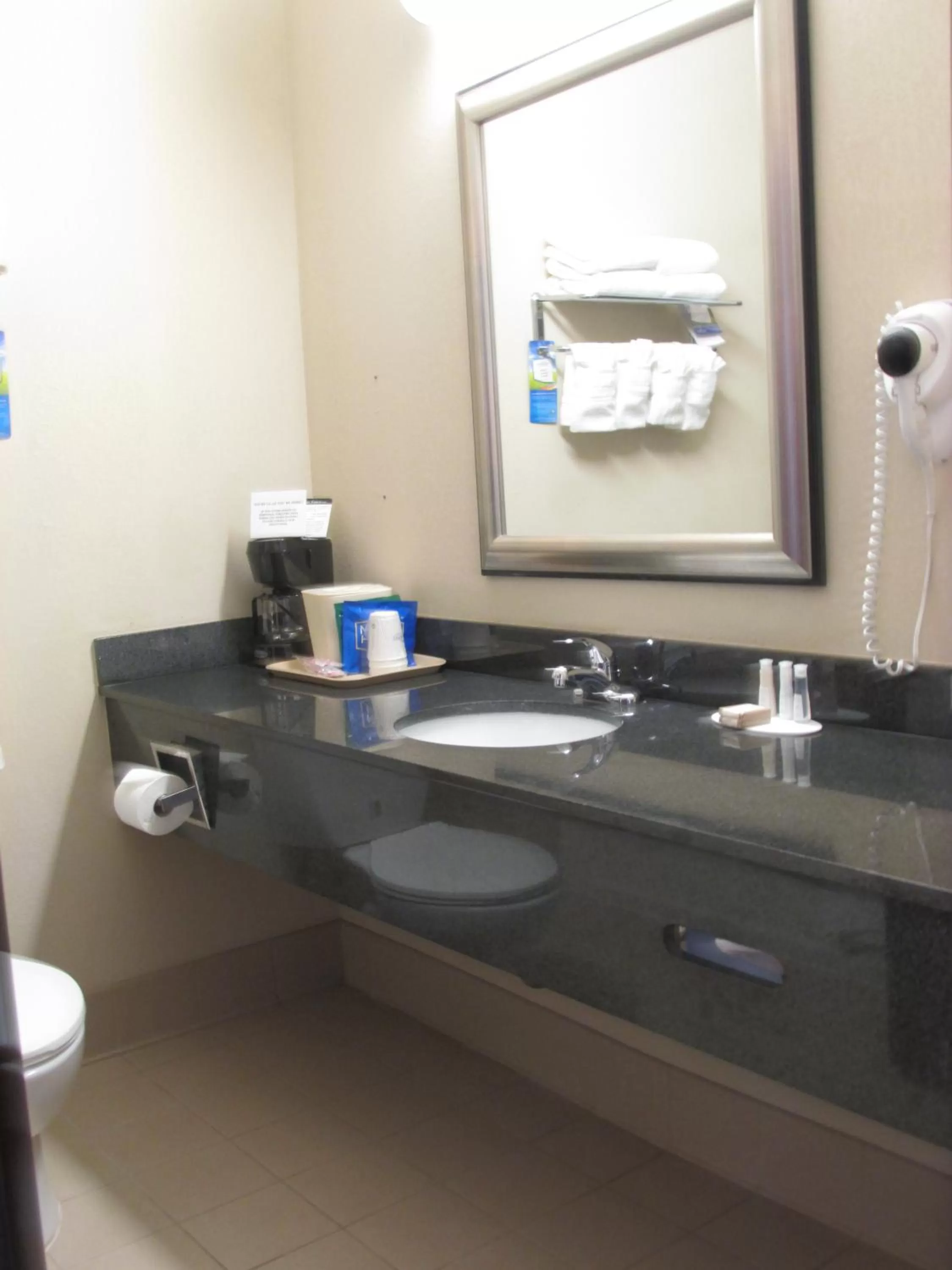 Toilet, Bathroom in Baymont by Wyndham Marrero