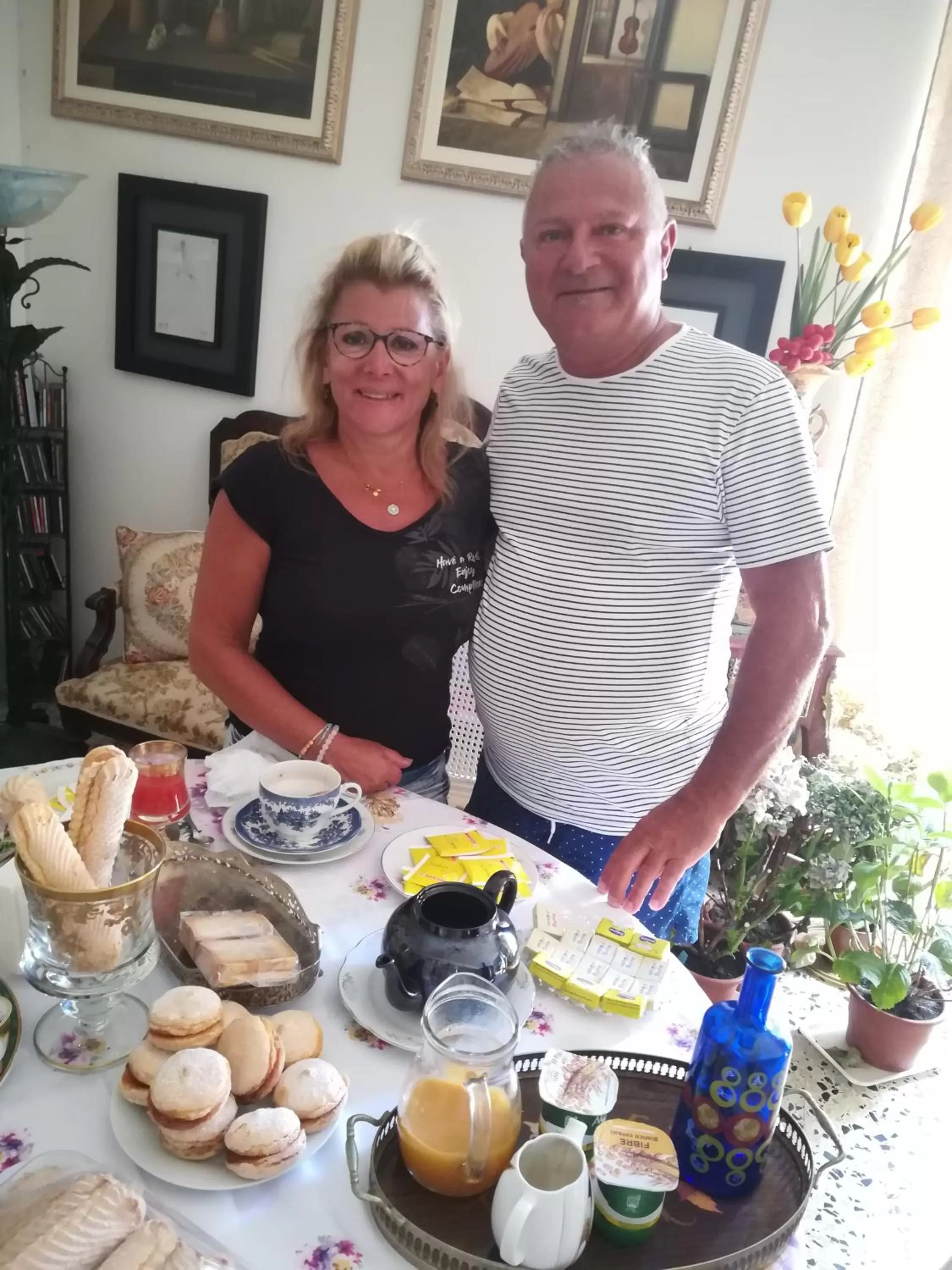 Guests in Domus Aurea