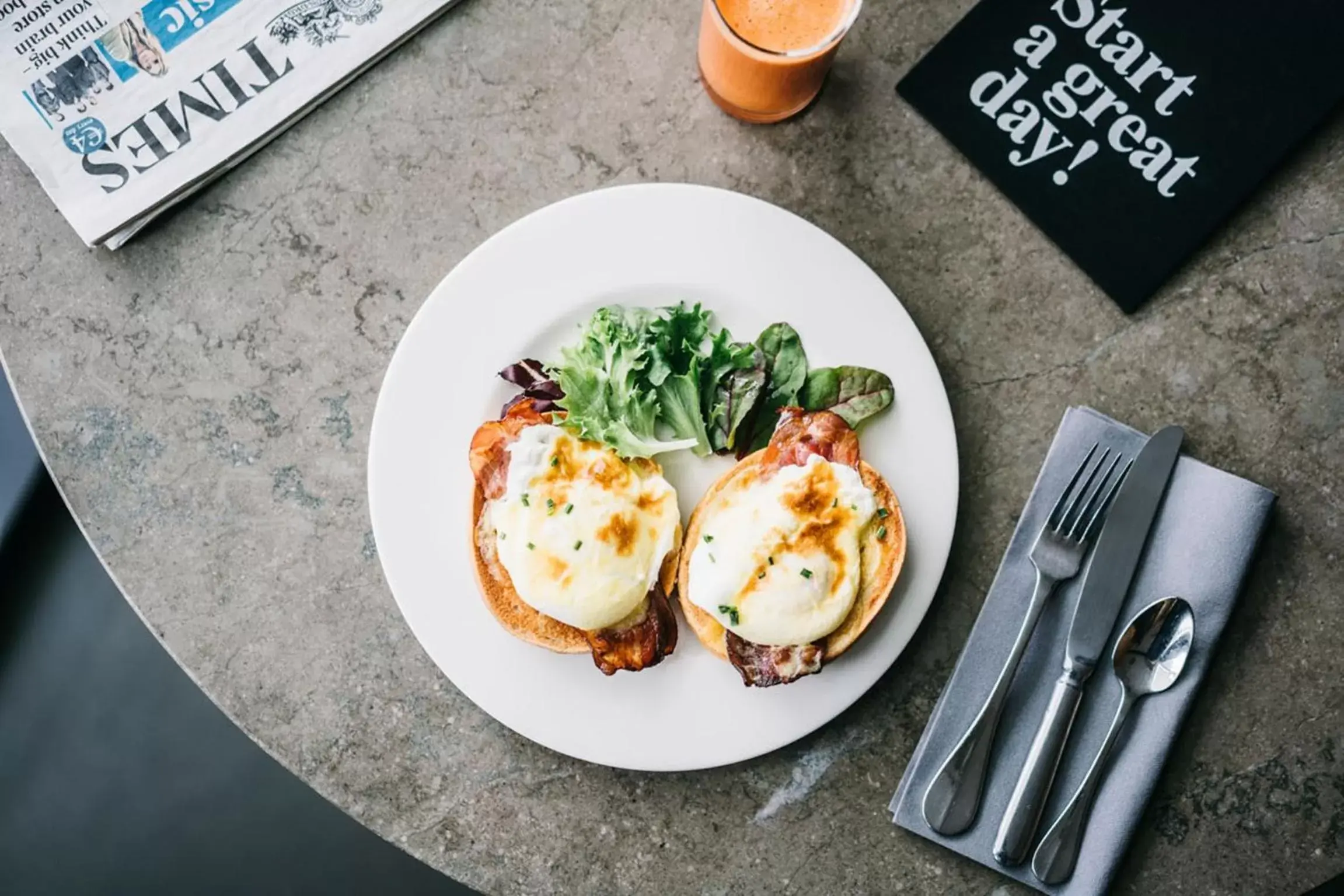 Food and drinks in Dear Hotel Madrid Food and drinks in Dear Hotel Madrid