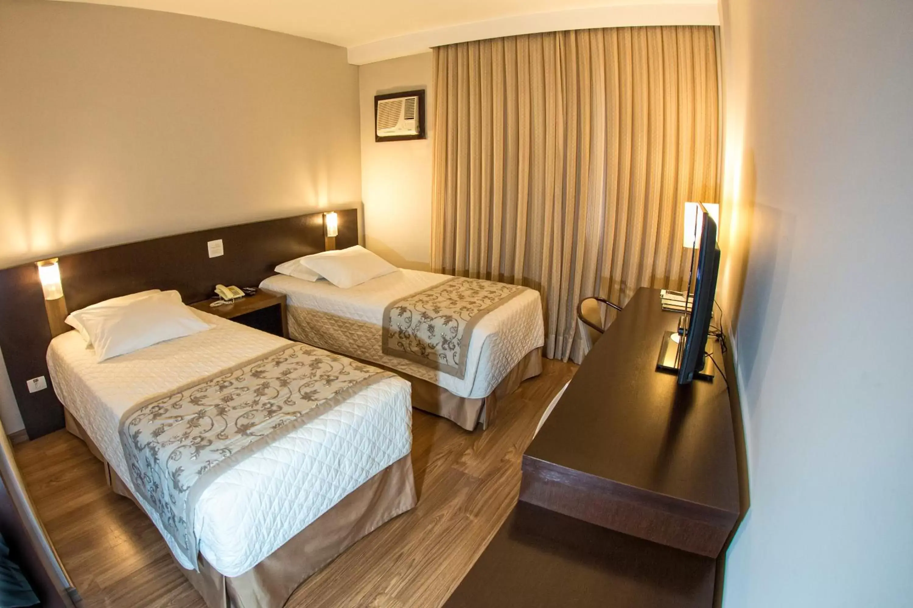 Bedroom, Bed in Hotel Campo Largo Comfort Bedroom, Bed in Hotel Campo Largo Comfort