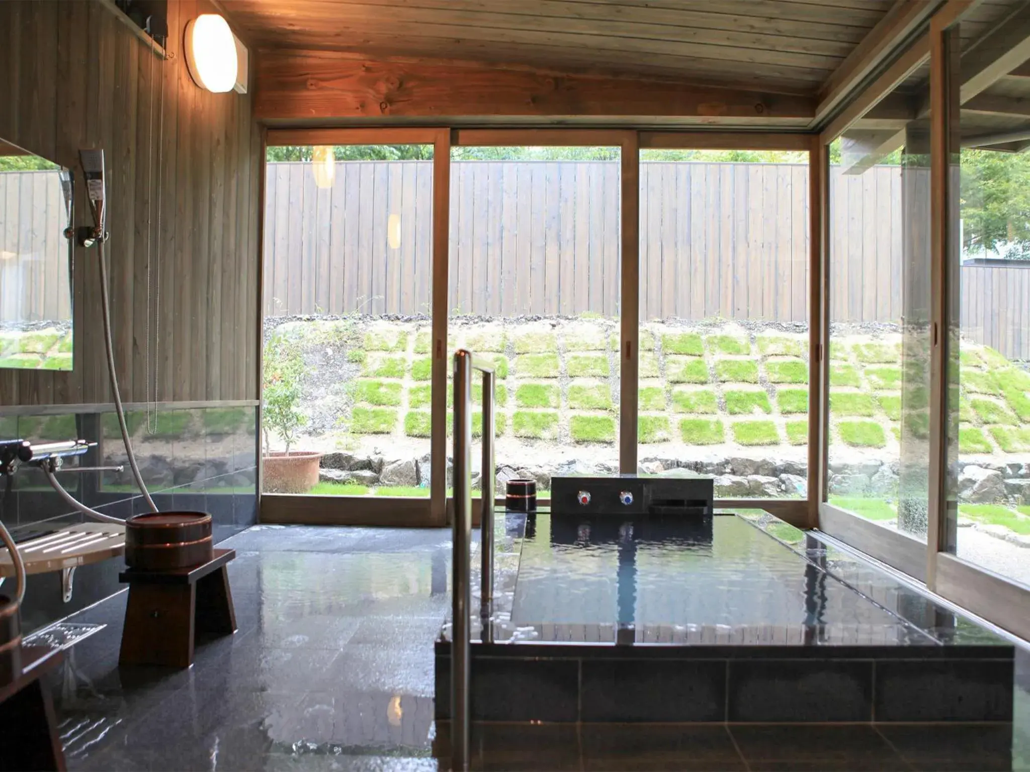 Hot Spring Bath, Garden View in Suikoen Ryokan