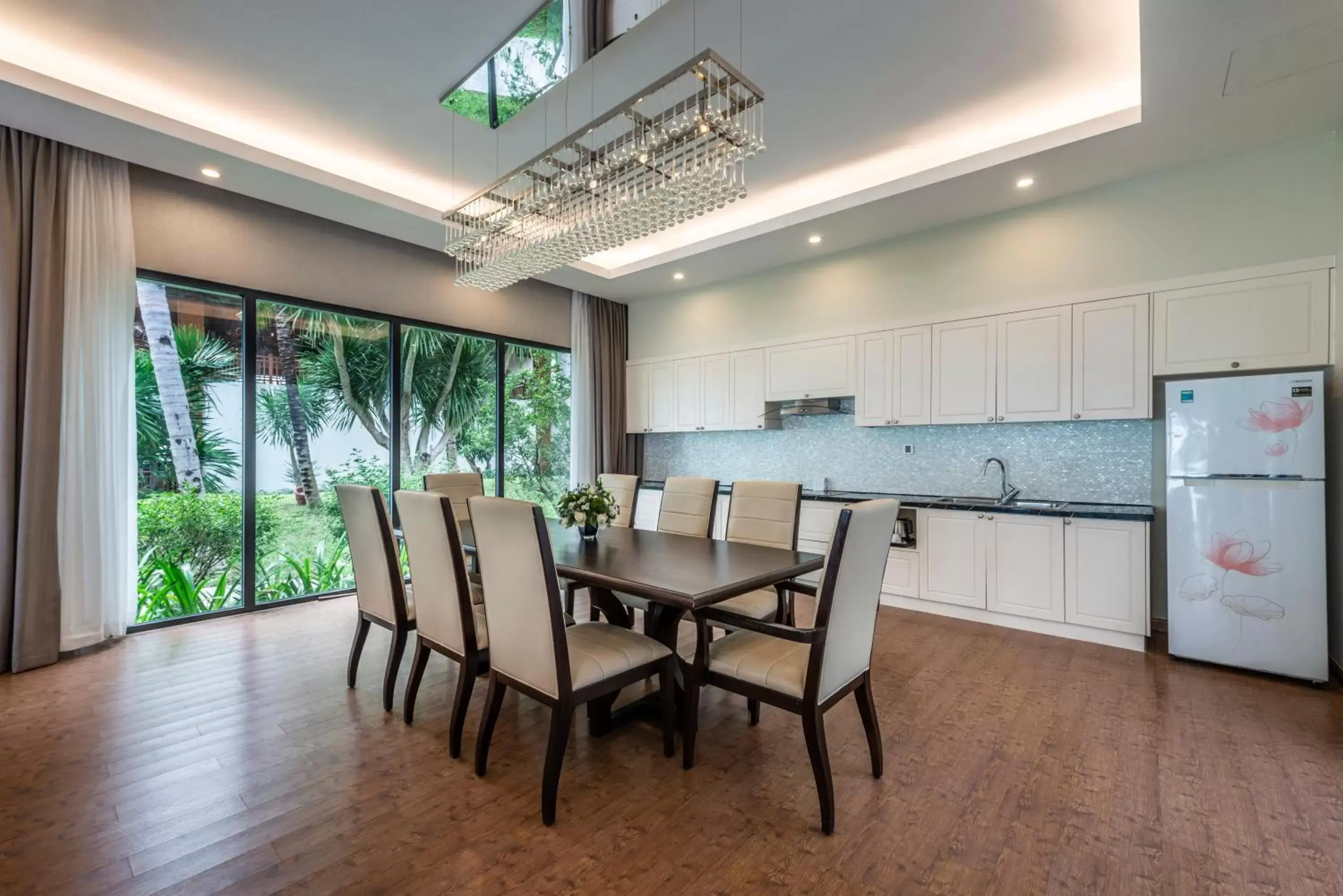 Living room, Dining Area in Vinpearl Resort & Spa Nha Trang Bay