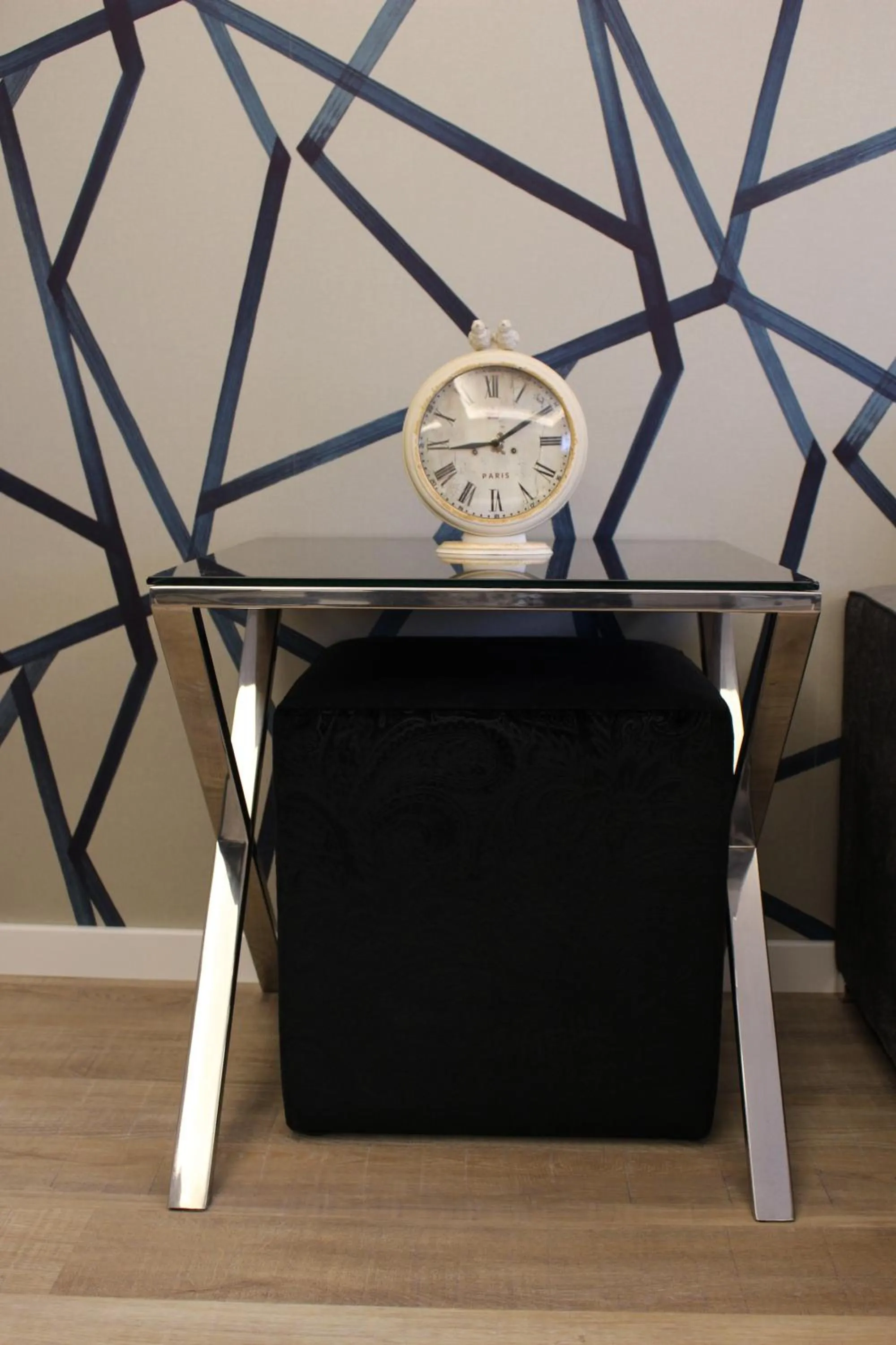 Communal lounge/ TV room in Hotel Genesis