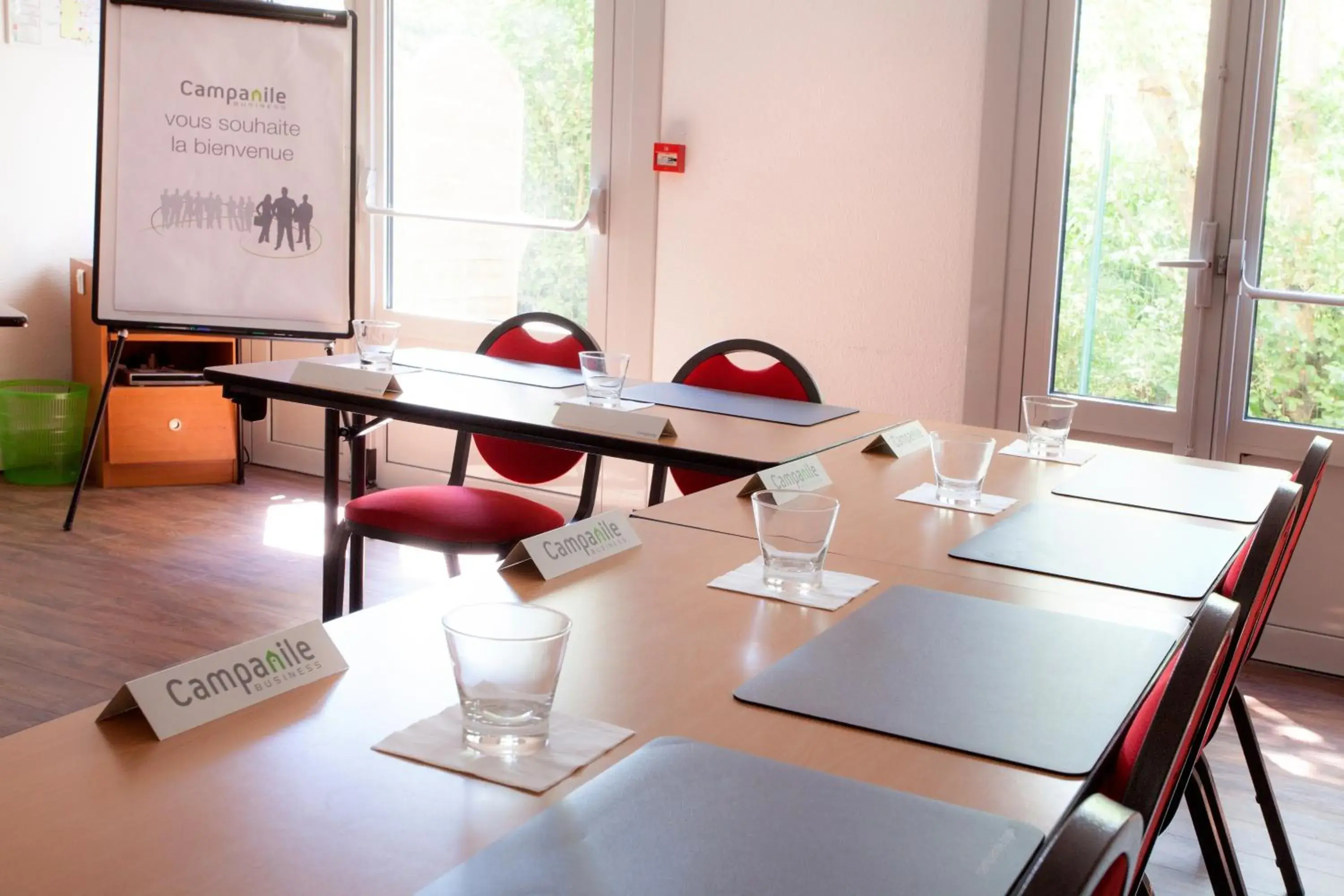 Day, Dining Area in Campanile Tours Sud - Chambray-Les-Tours