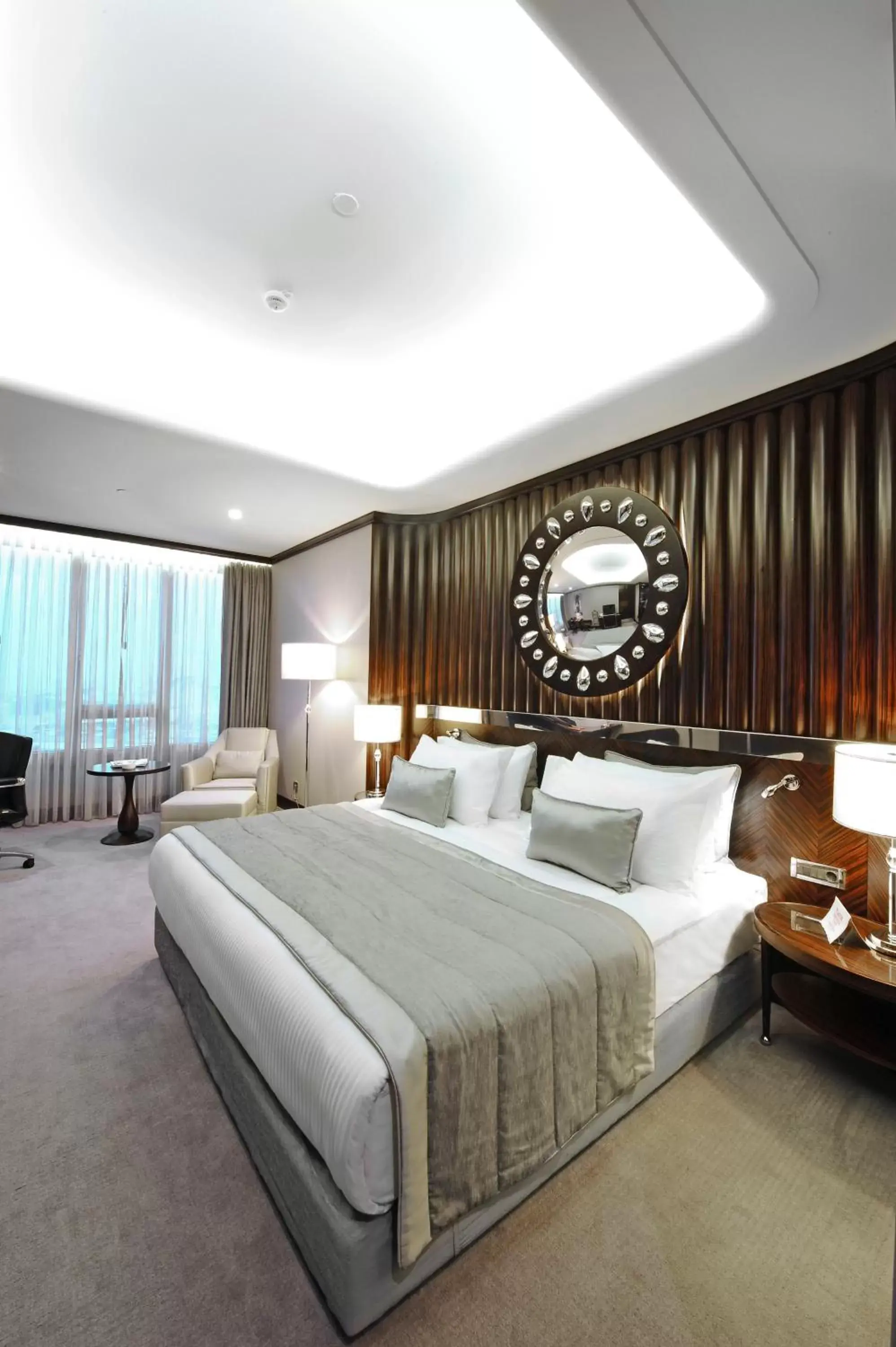 Photo of the whole room, Bed in Crowne Plaza Bursa Convention Center & Thermal Spa, an IHG Hotel