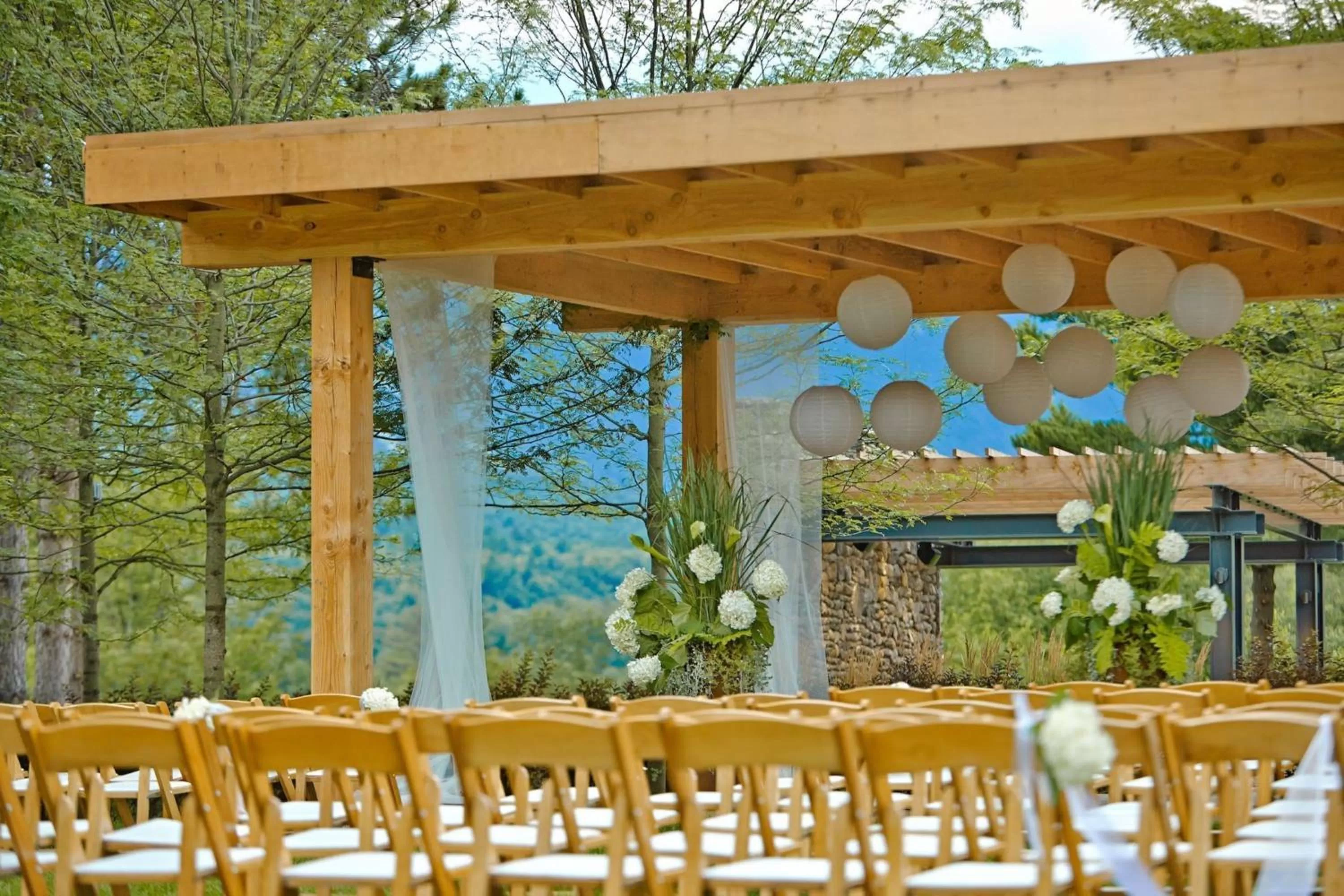 wedding in Topnotch Resort