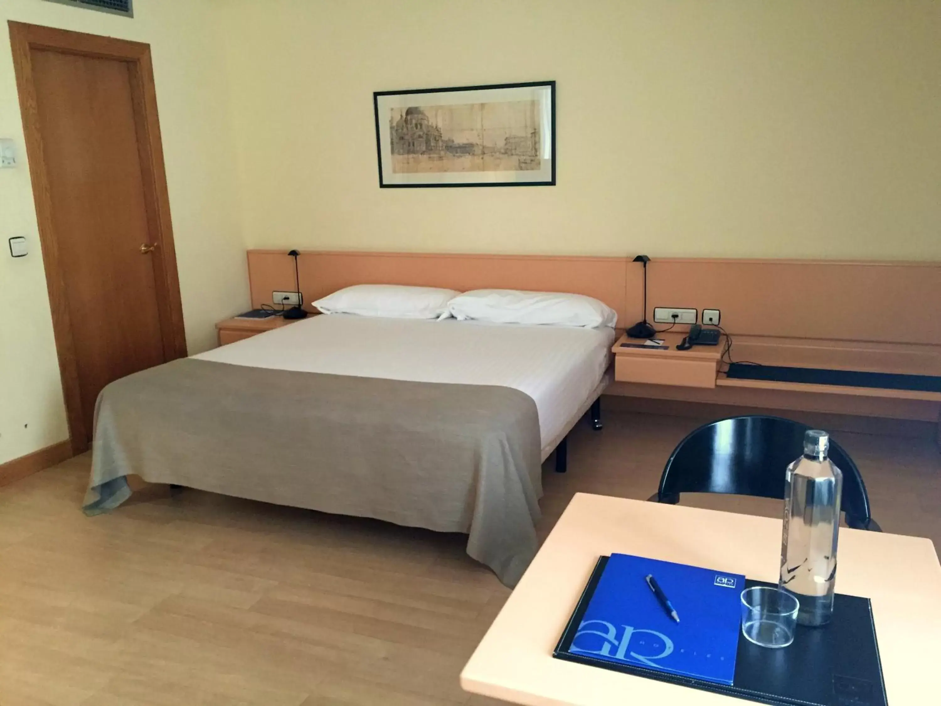 Photo of the whole room, Bed in Parquesur Photo of the whole room, Bed in Parquesur