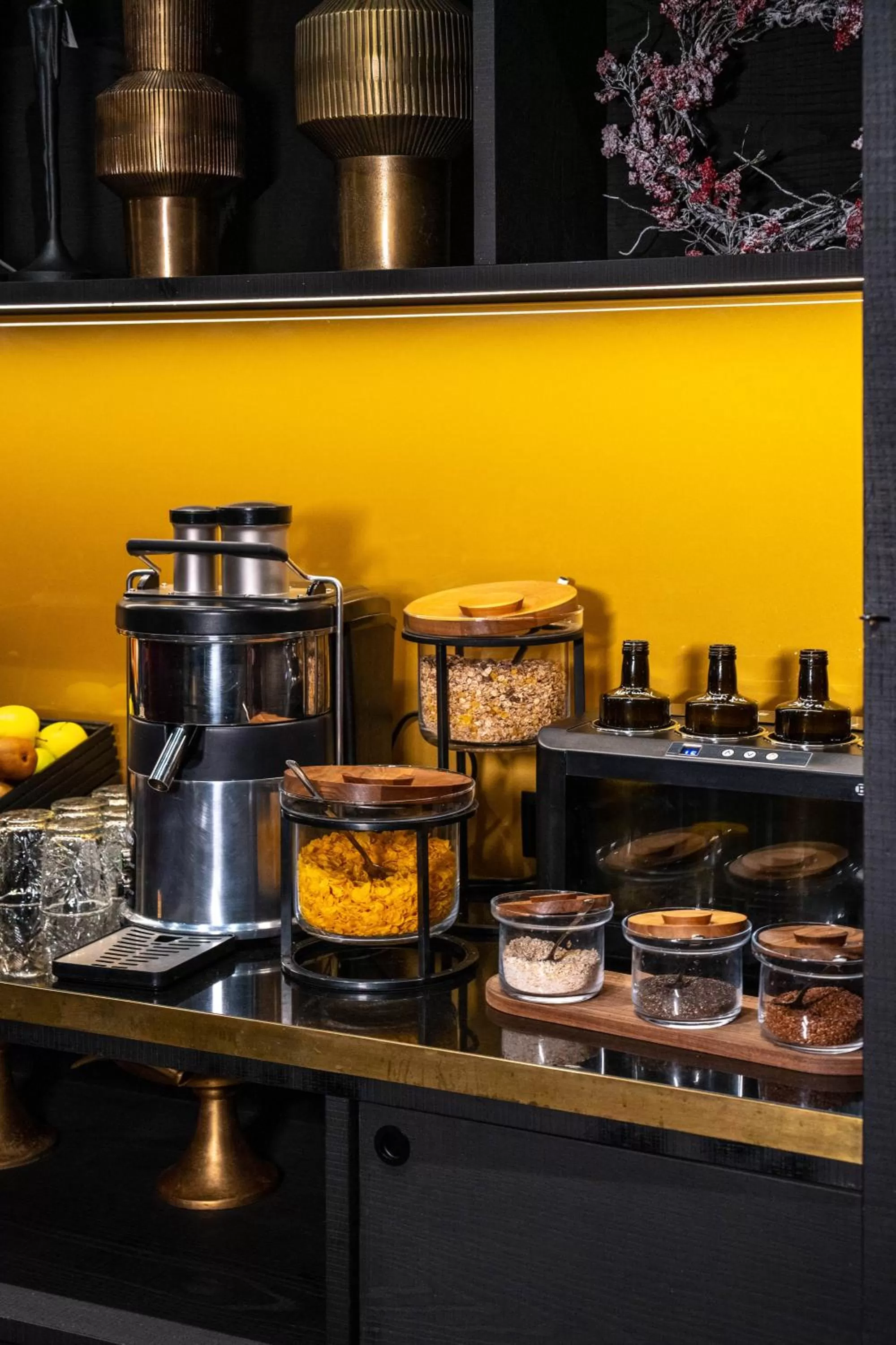 Food and drinks in Aiola Living Graz