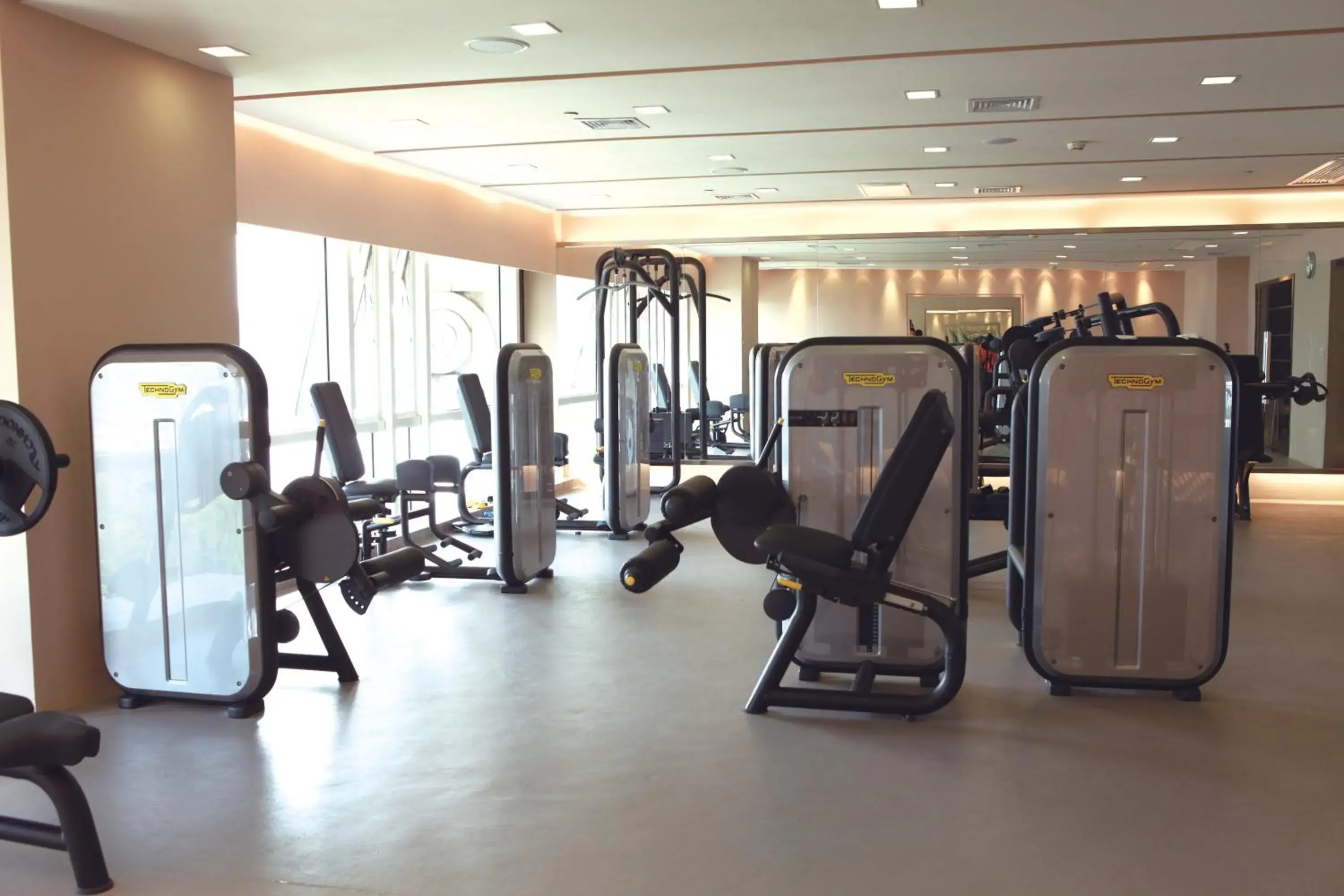Day, Fitness Center/Facilities in Oriental Riverside Bund View Hotel (Shanghai International Convention Center)
