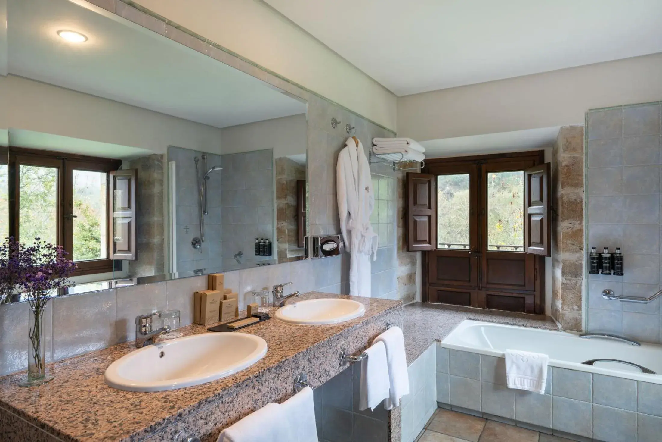 Bathroom in Parador de Cangas de Onís