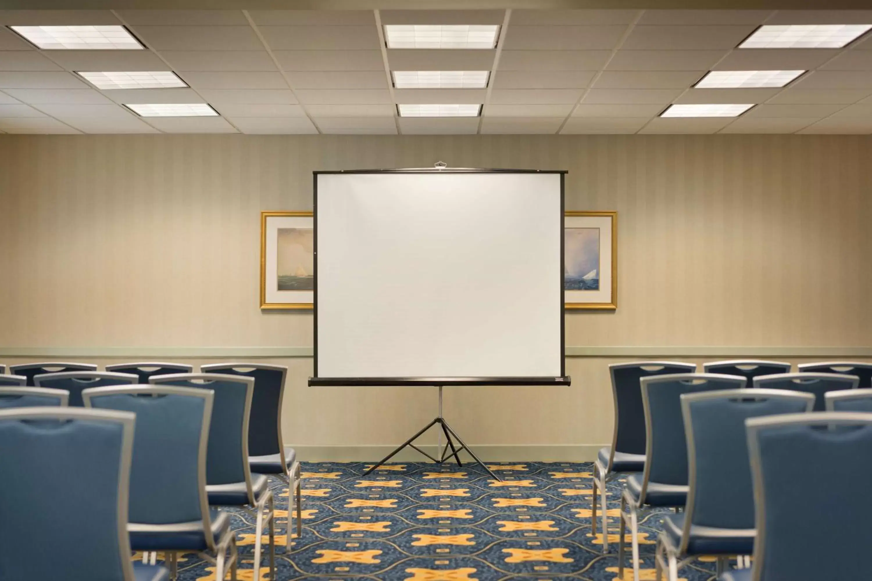 Meeting/conference room, Business Area/Conference Room in Hampton Inn By Hilton And Suites Middletown, Ri