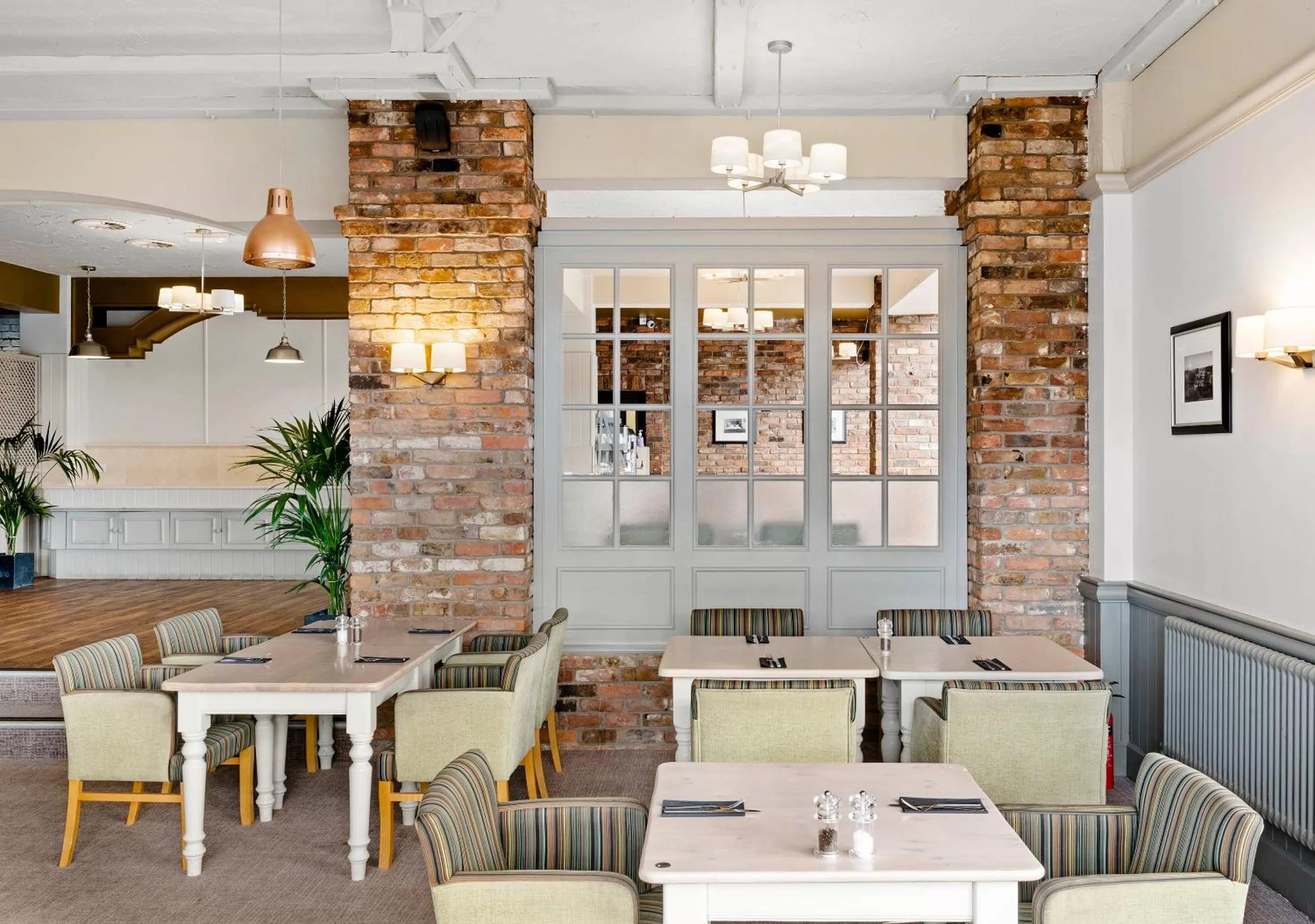 Restaurant/places to eat in Dragonfly Hotel Colchester