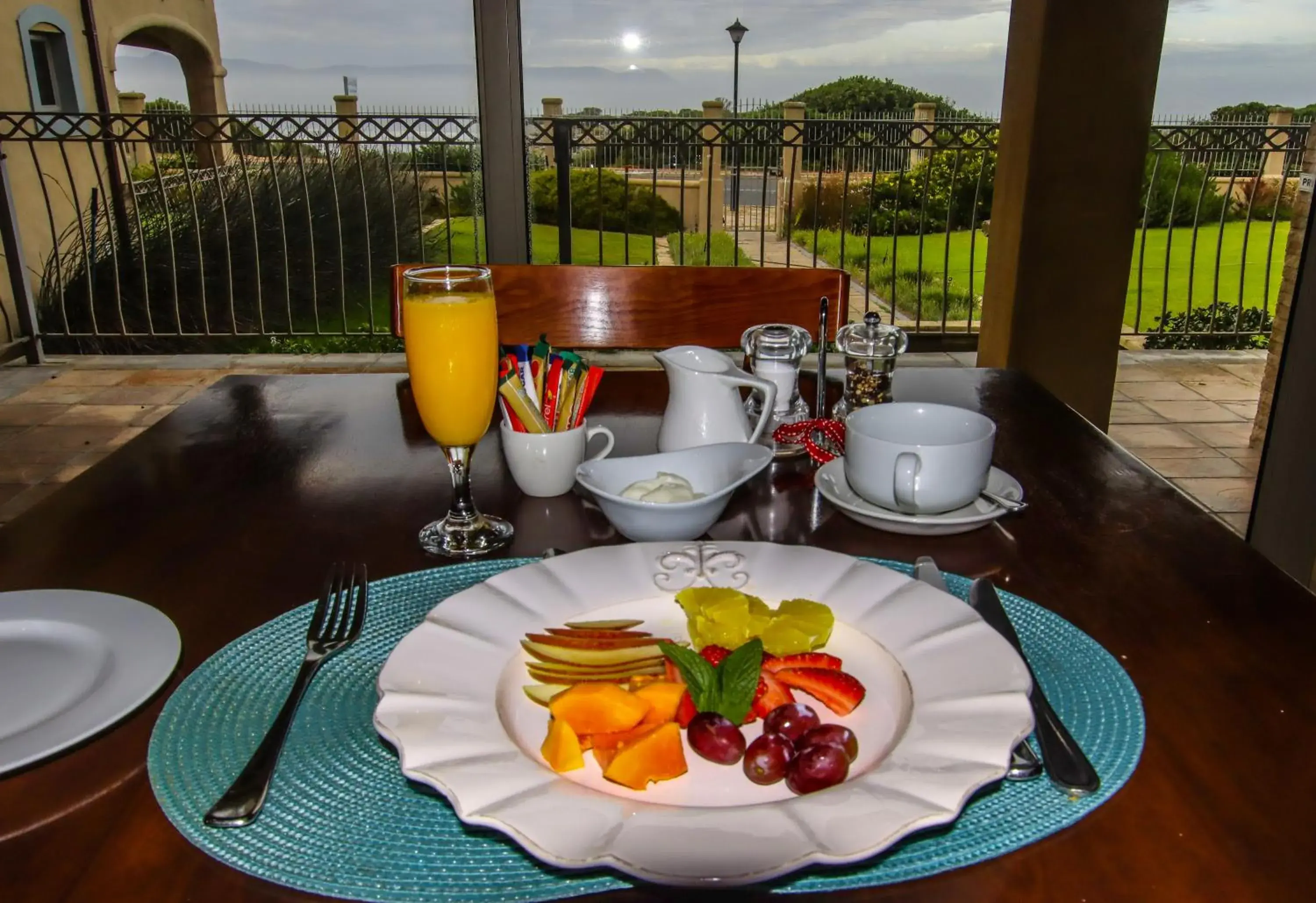 Breakfast in On The Cliff Guest House