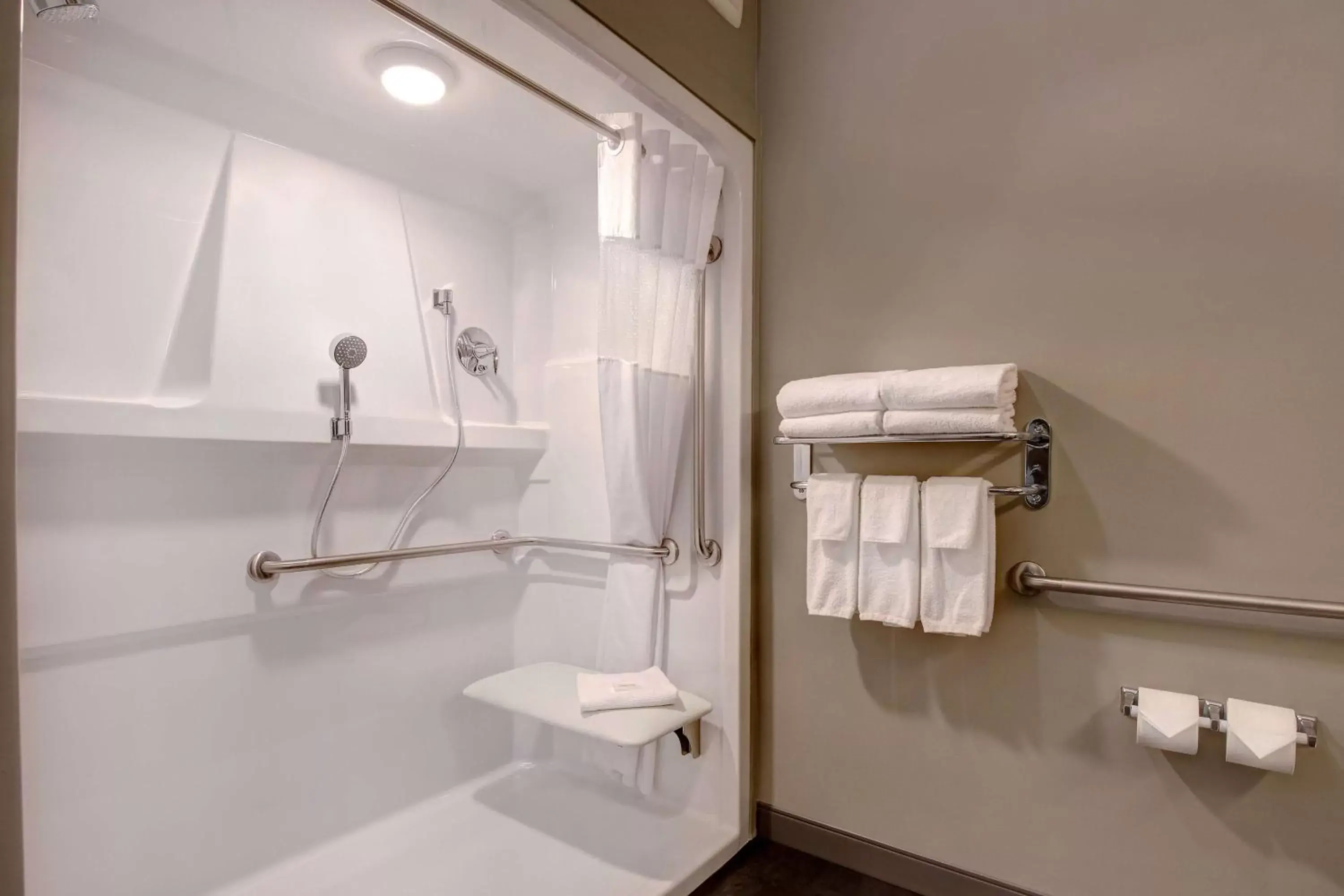 Shower, Bathroom in Days Inn & Suites by Wyndham Warman Legends Centre