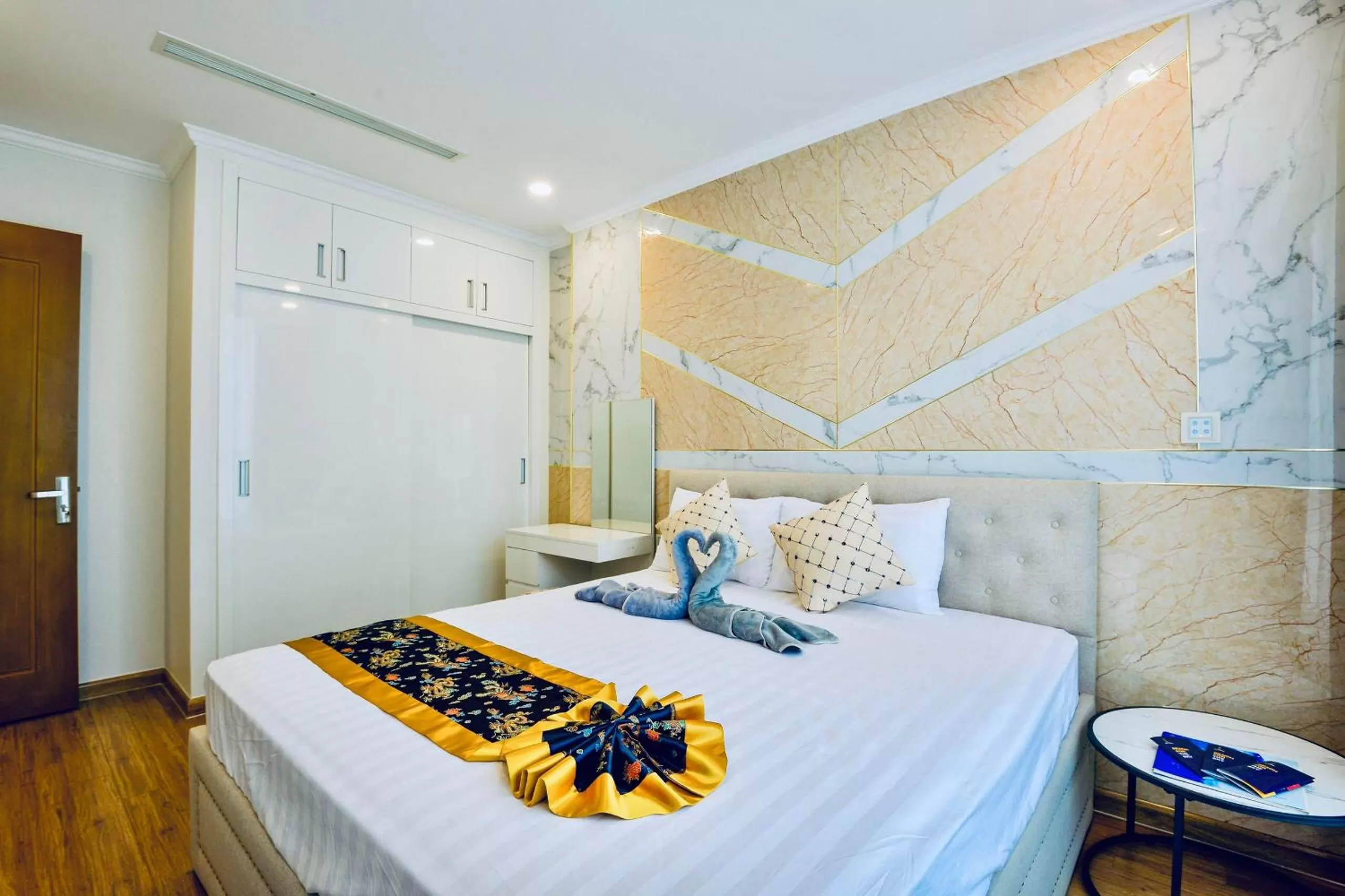 Bedroom, Bed in Vinhomes Central Park-Nice Homes