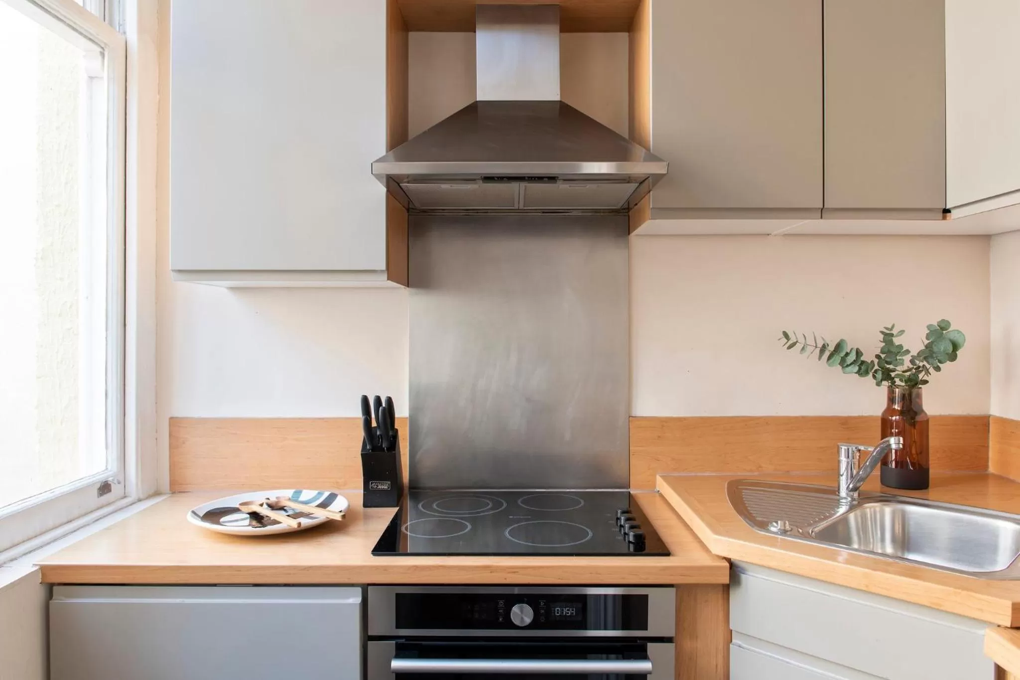 Kitchen or kitchenette in SACO Bristol West India House