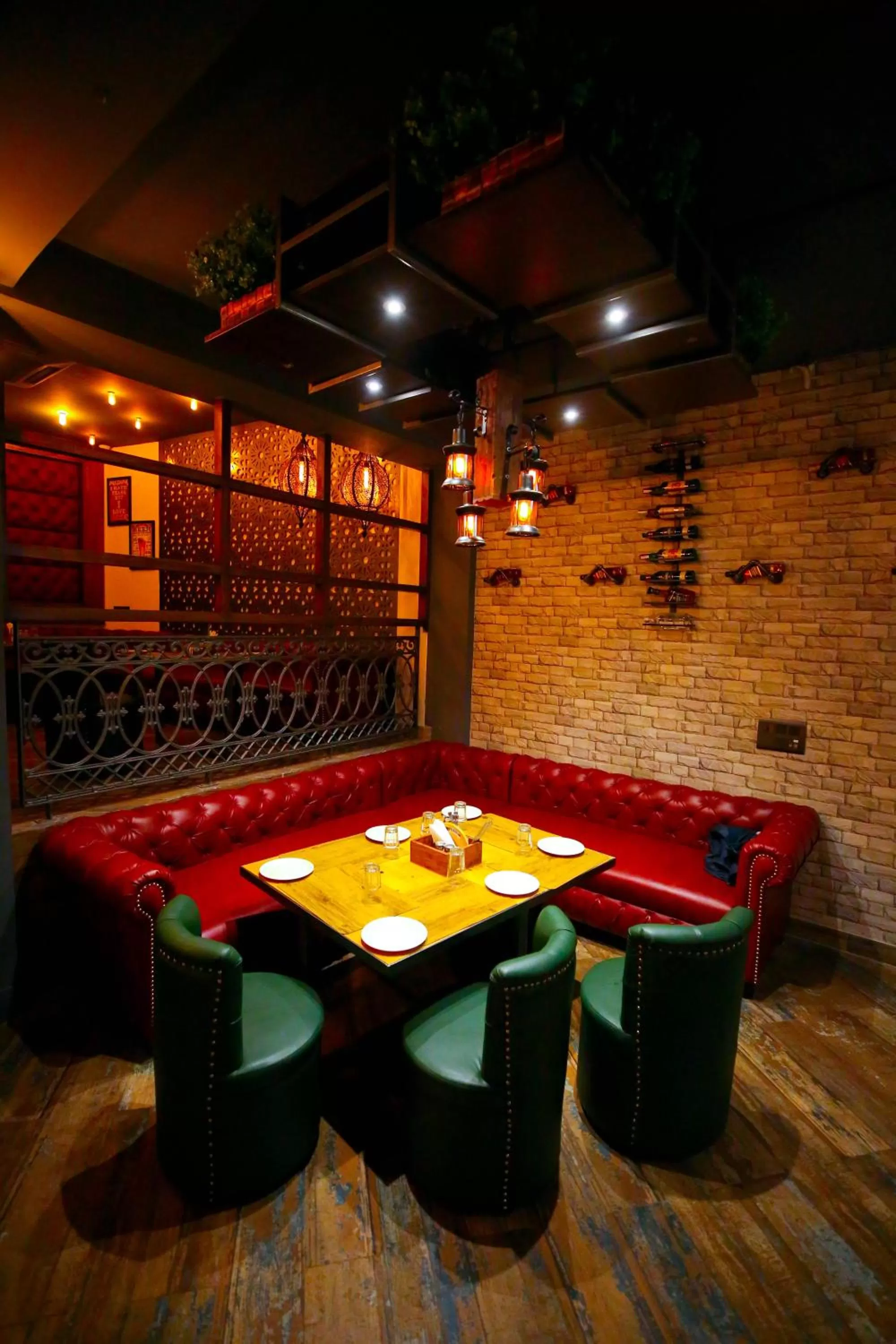 Restaurant/places to eat in Hotel Moti Palace