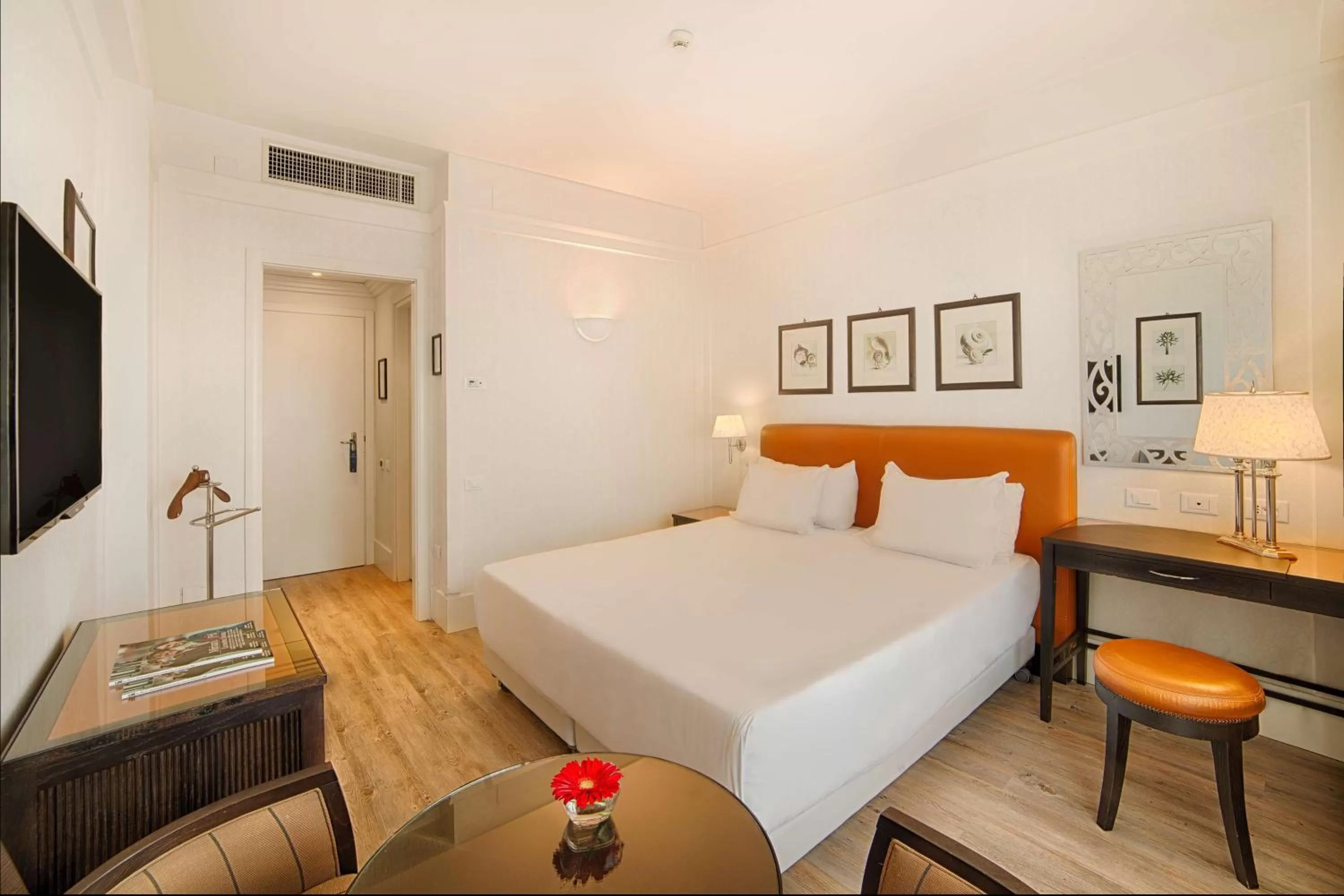 Family Connecting Room (2 Adults + 2 Children) in NH Catania Parco degli Aragonesi