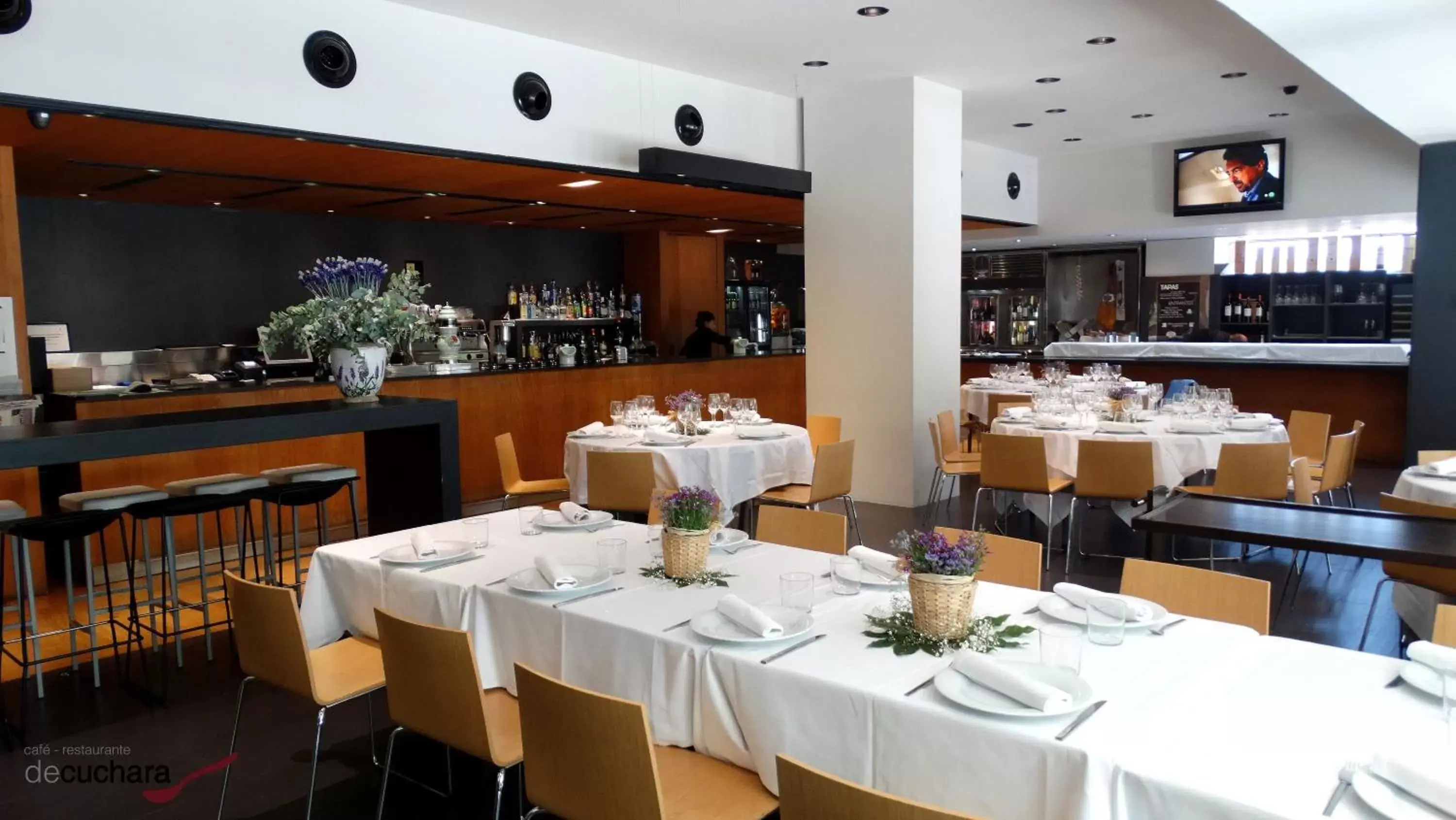 Restaurant/Places to Eat in Hotel Blu Puerta de Almansa