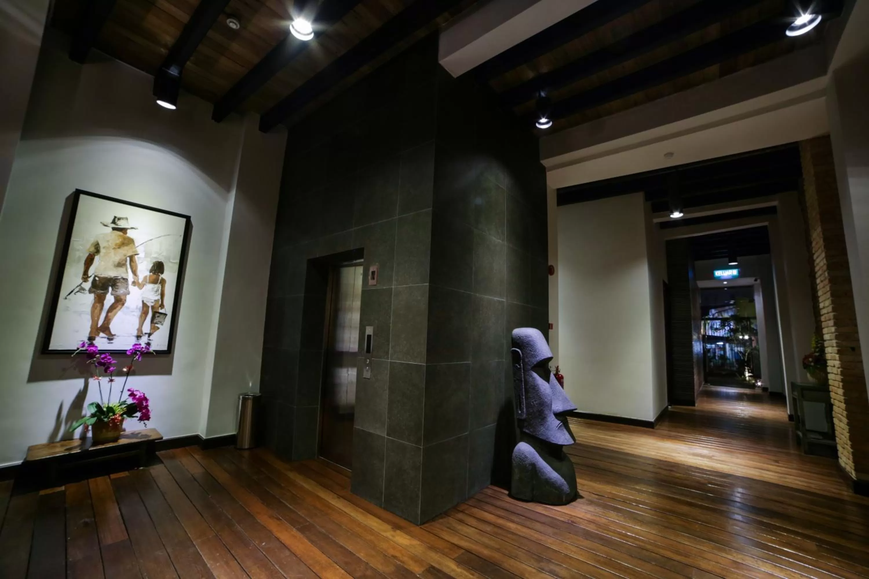 Property building in 1825 Gallery Hotel