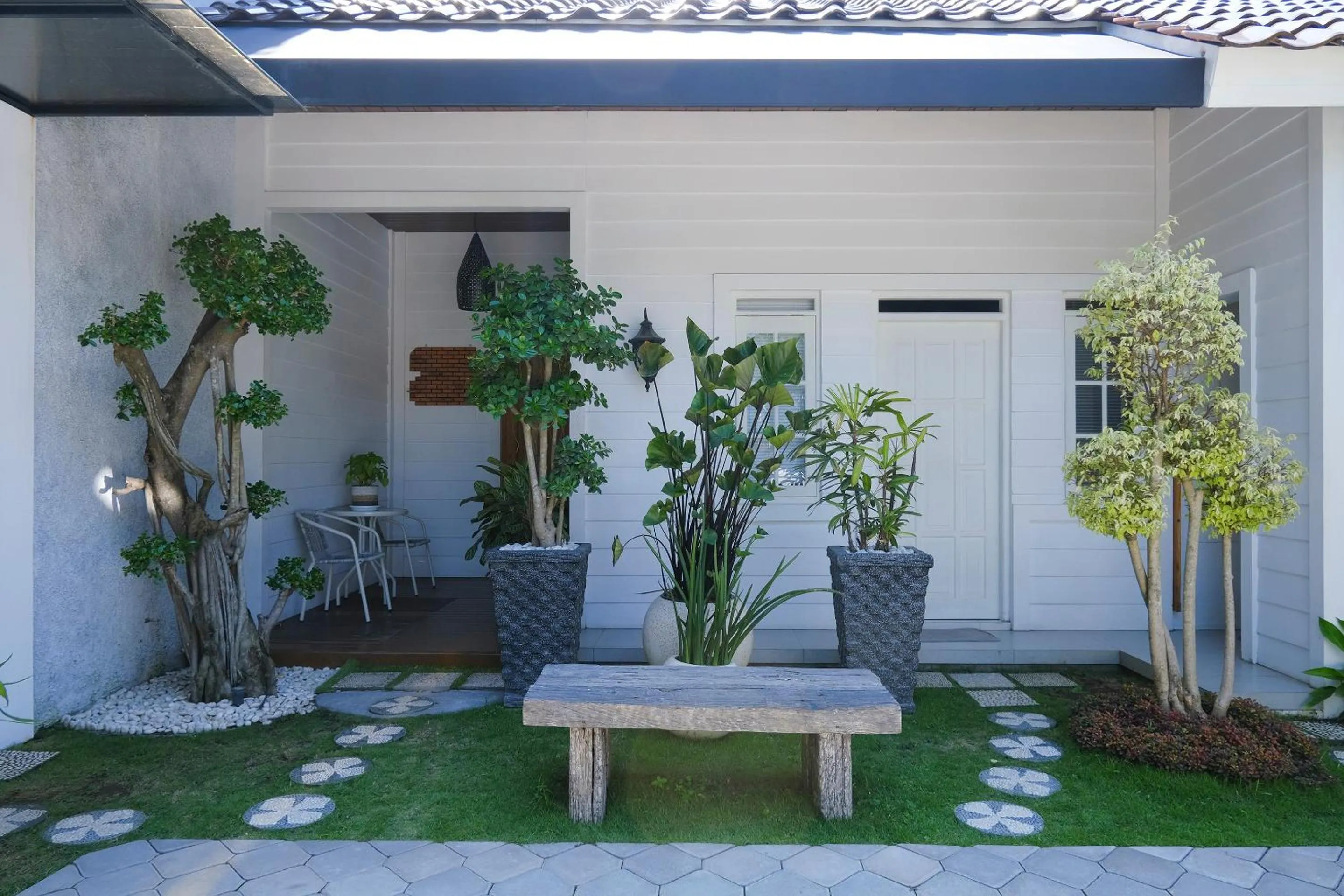 Garden in RedDoorz Syariah near Taman Pelangi Jogja 2