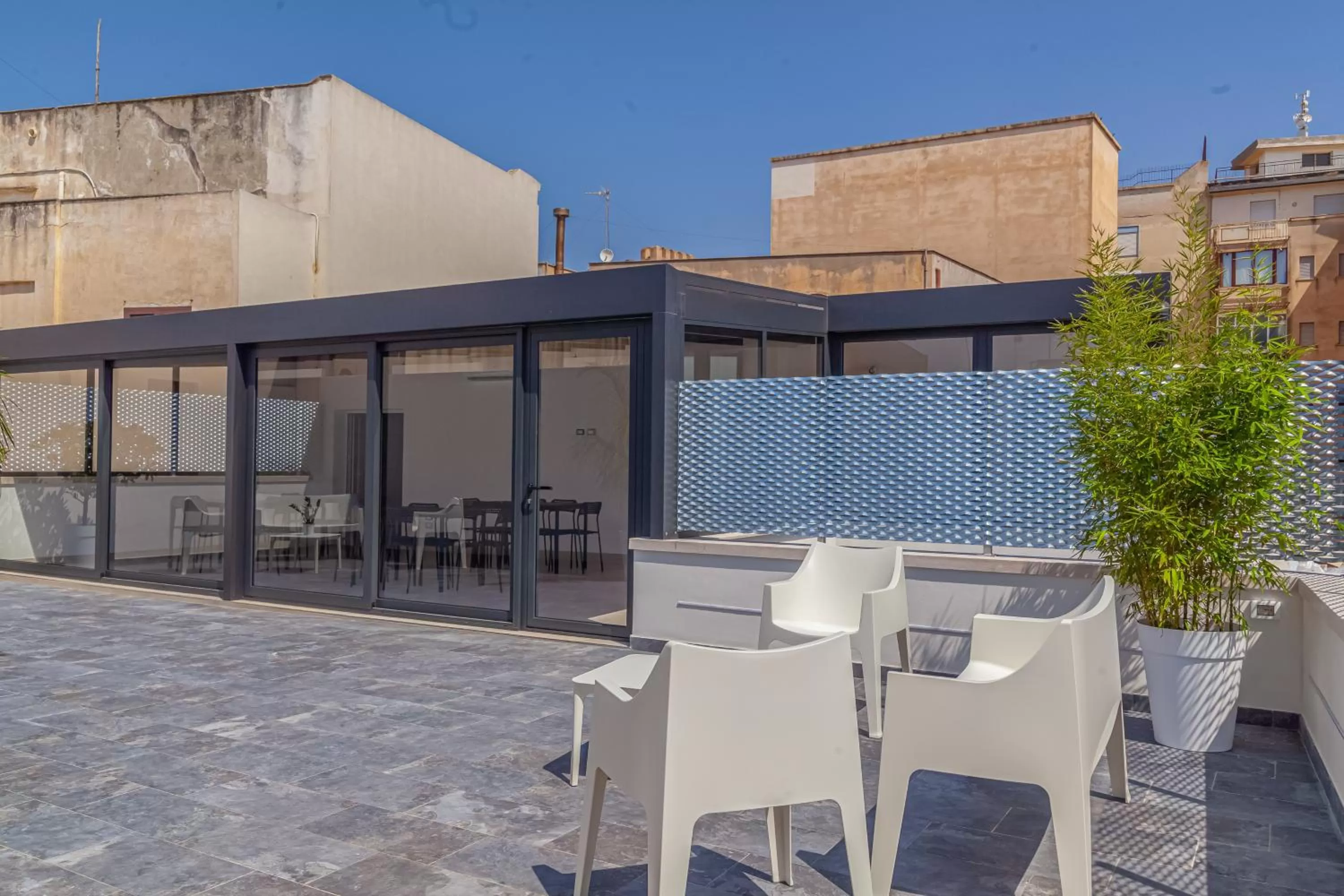 Balcony/Terrace, Property Building in Isgrò Rooms