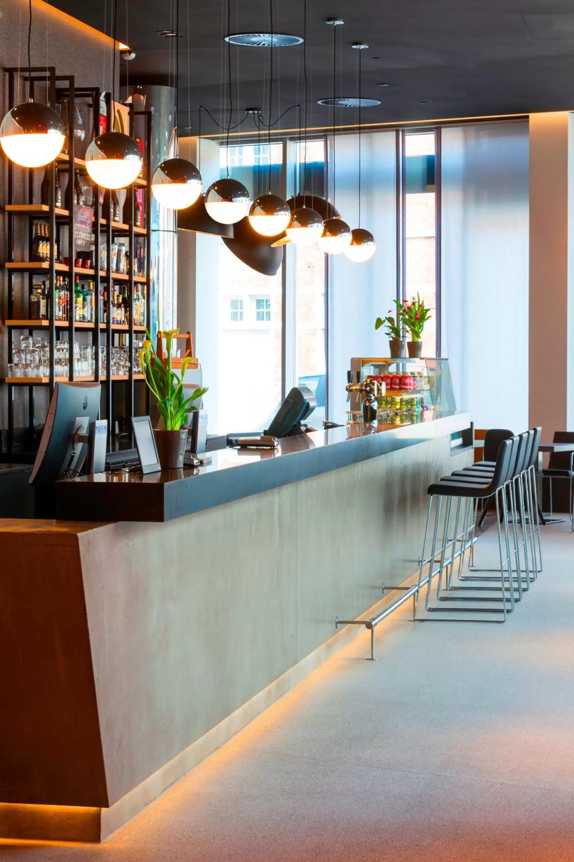 Lounge or bar in Park Inn by Radisson Leuven
