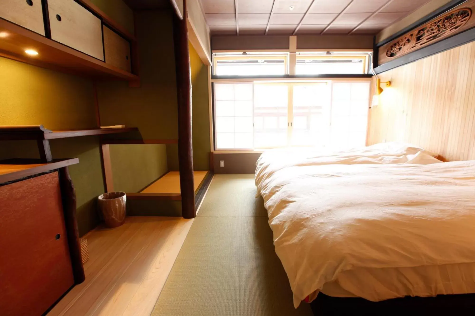 Bedroom, Bed in Hotel Koo Otsuhyakucho